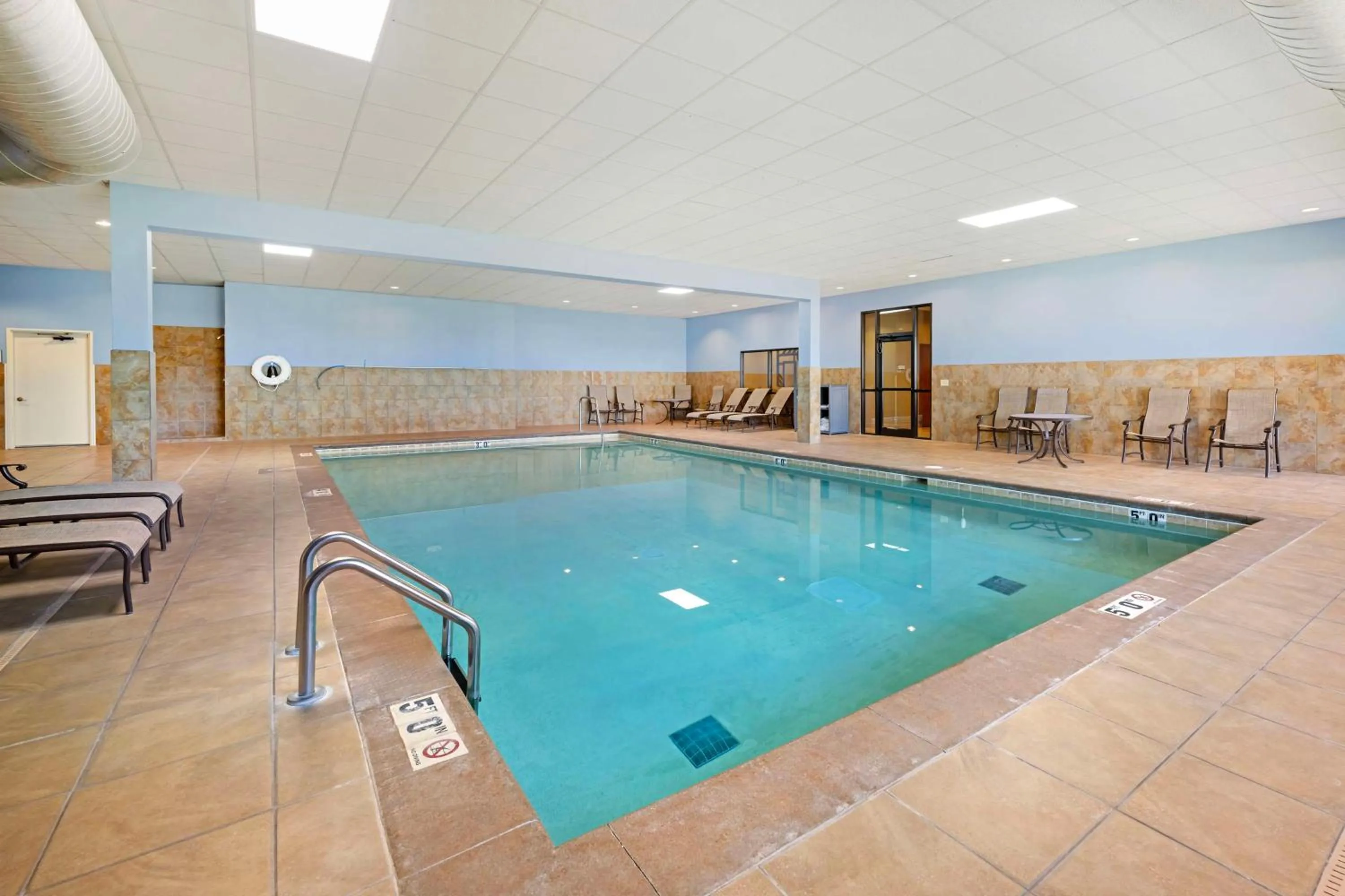 Pool view in Best Western Plus Mid Nebraska Inn & Suites