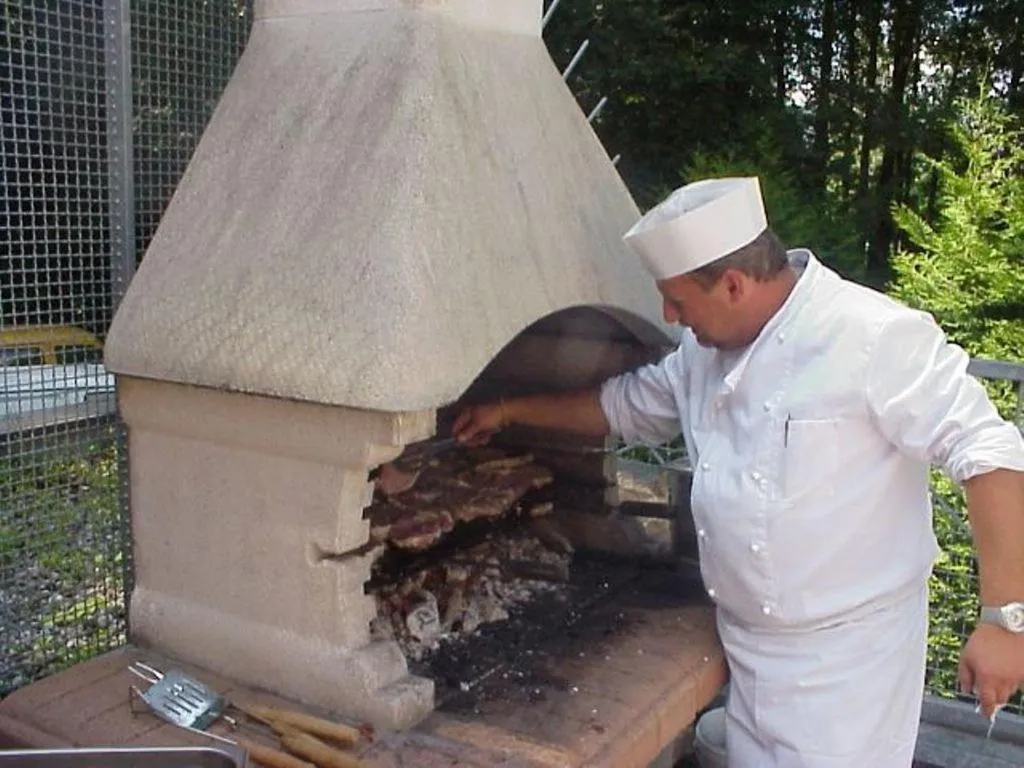 People in Eduard-Heinrich-Haus, Hostel