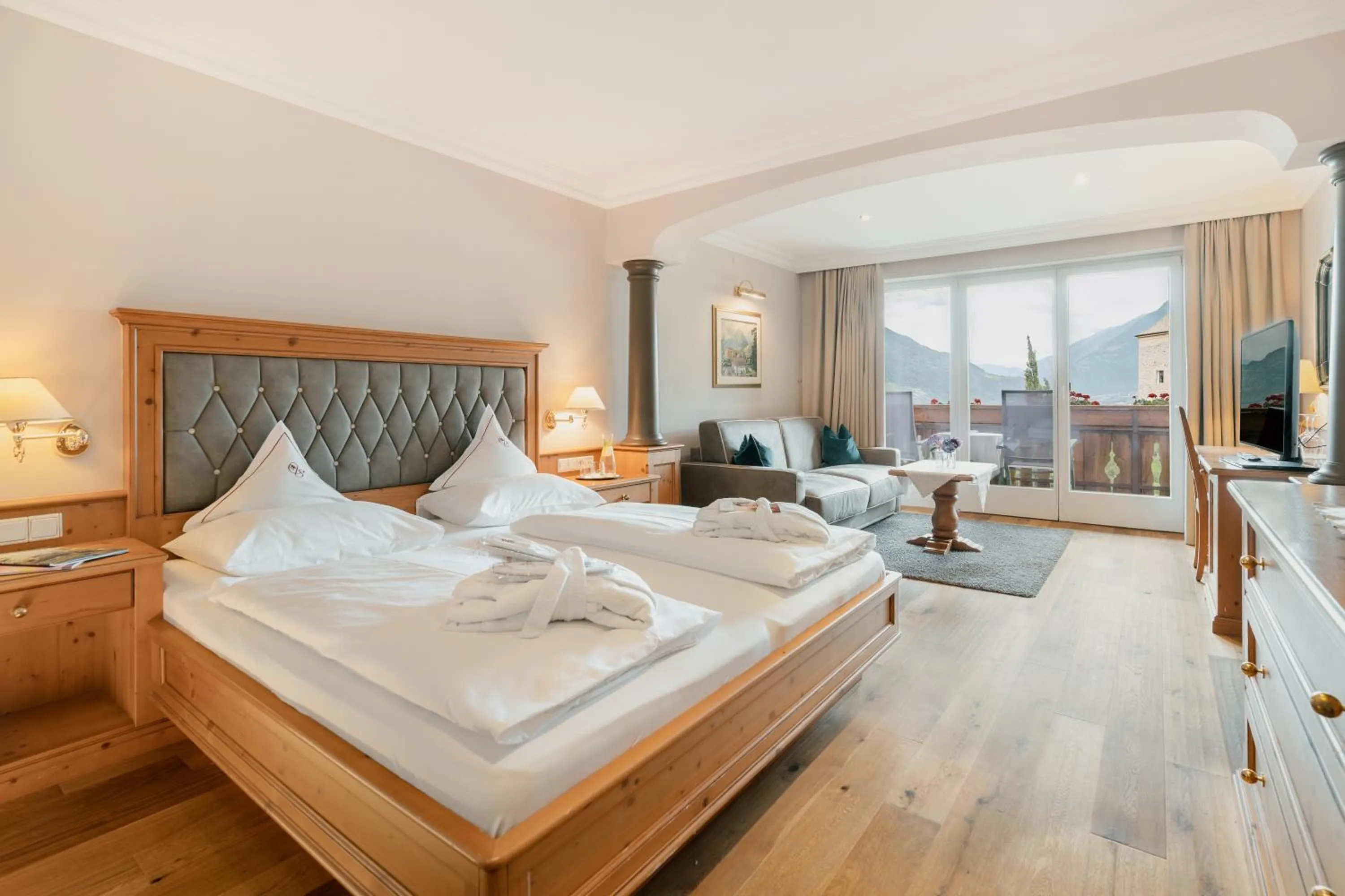 Photo of the whole room, Bed in Hotel Starkenberg