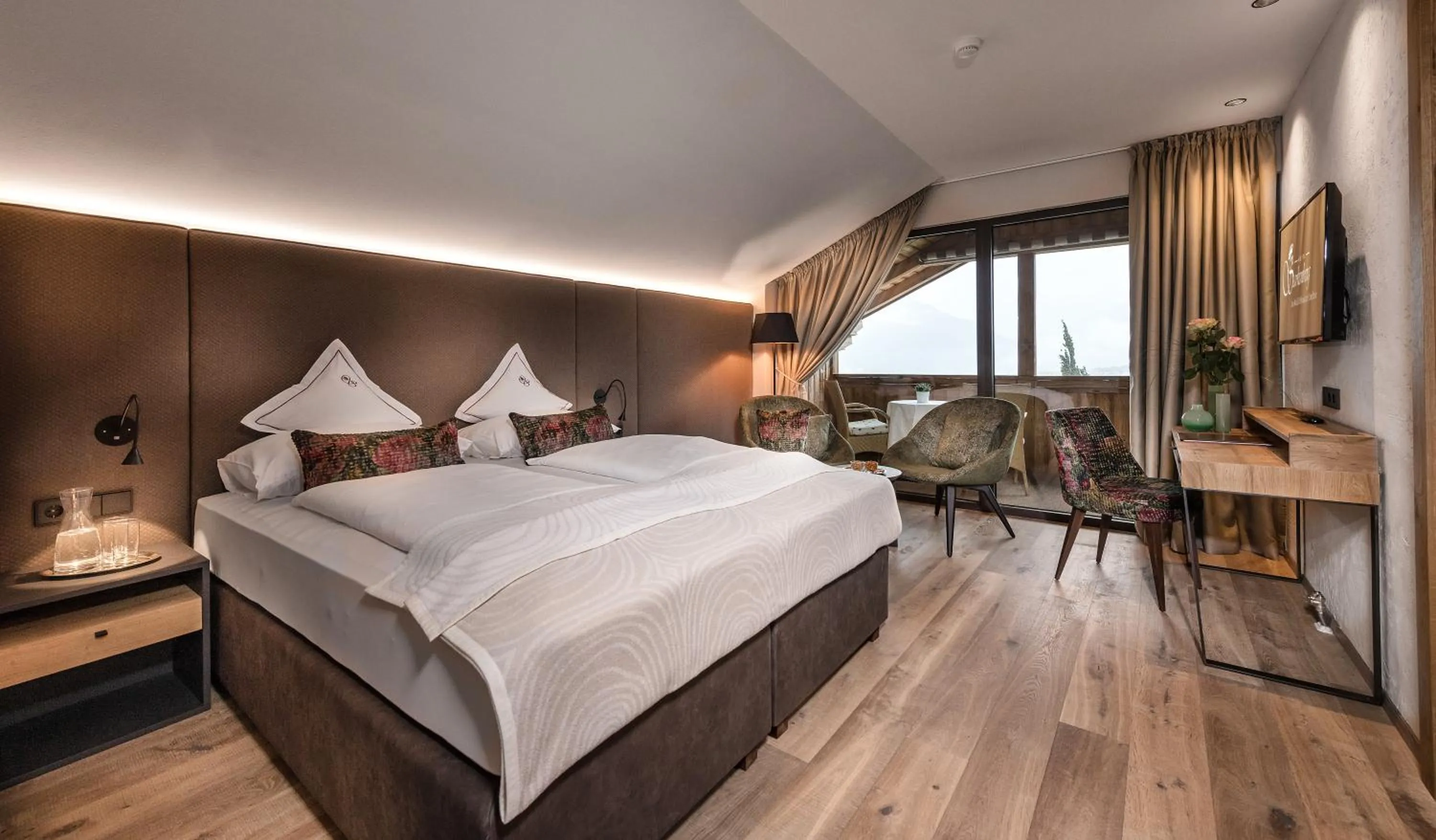 Bedroom, Bed in Hotel Starkenberg