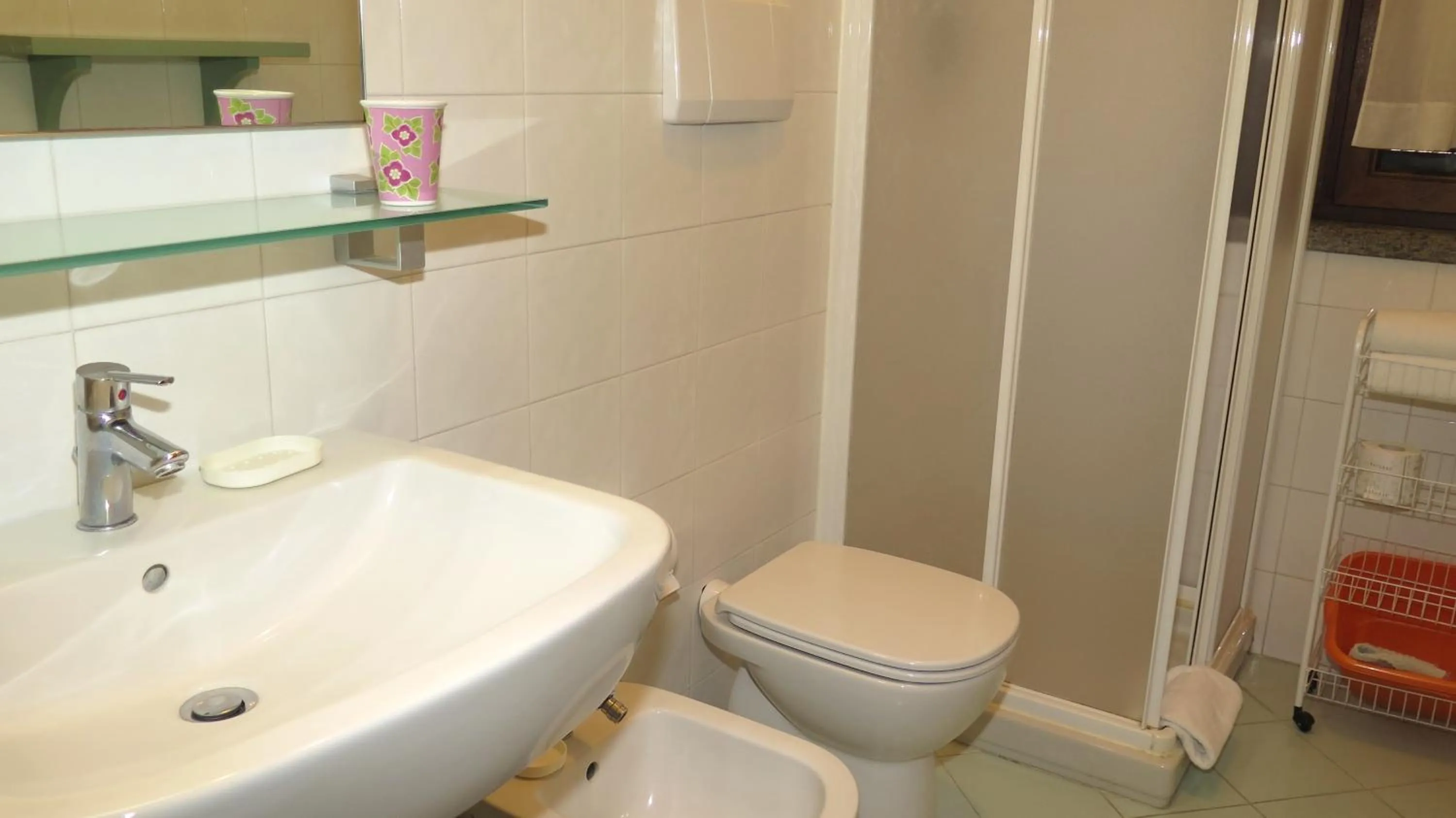 Toilet in Residenza Turistico Alberghiera Corallo