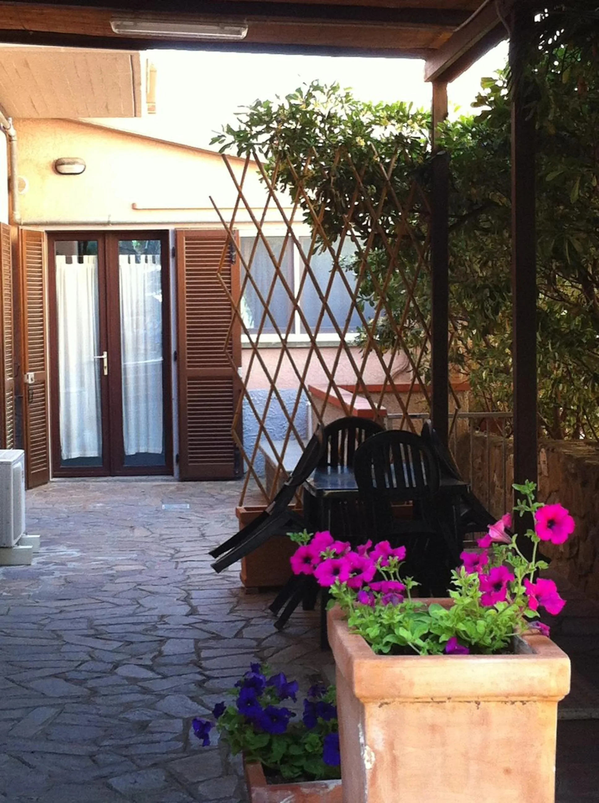 Facade/entrance in Residenza Turistico Alberghiera Corallo