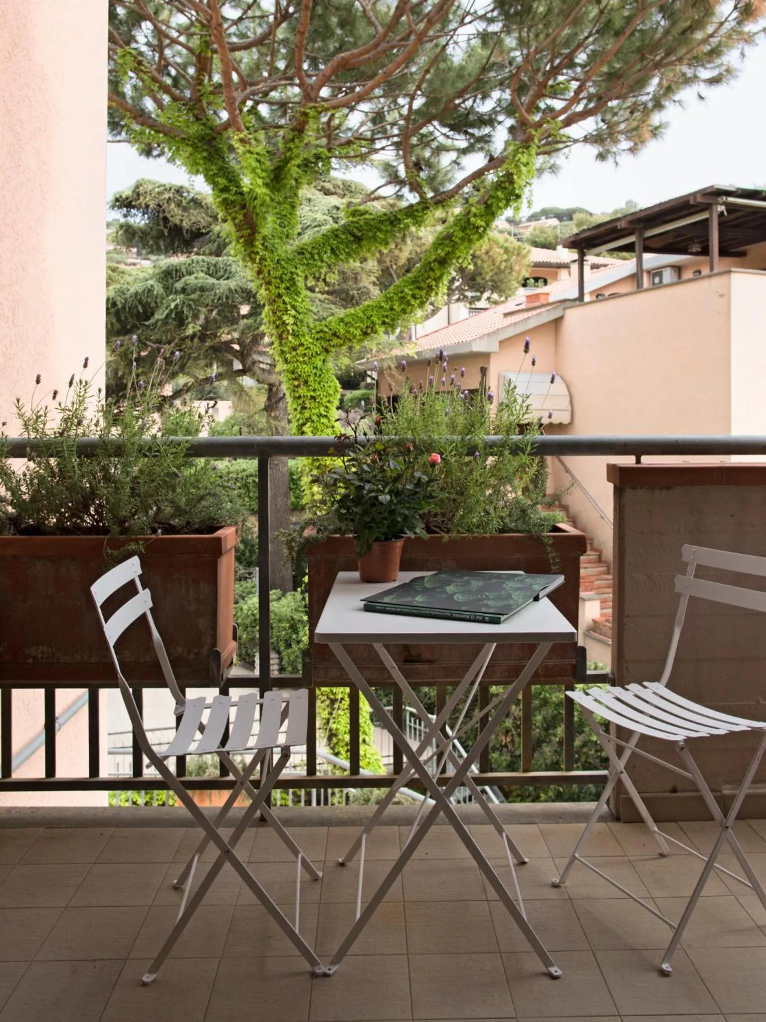 Decorative detail in Residenza Turistico Alberghiera Corallo