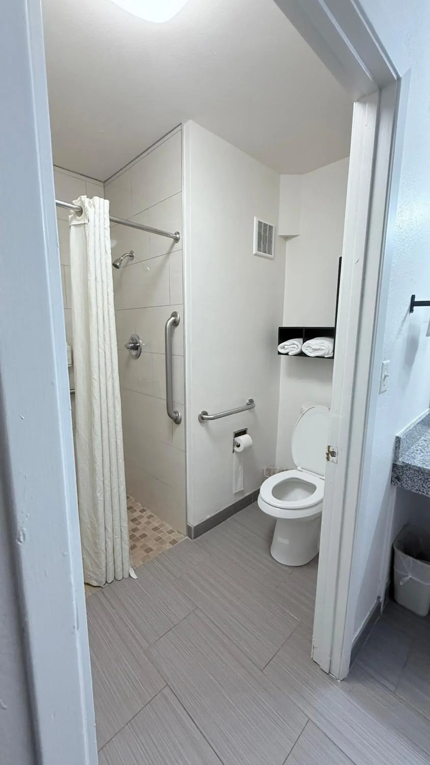 Double Room - Disability Access - Smoking in Super 8 by Wyndham Monticello AR Double Room - Disability Access - Smoking in Super 8 by Wyndham Monticello AR