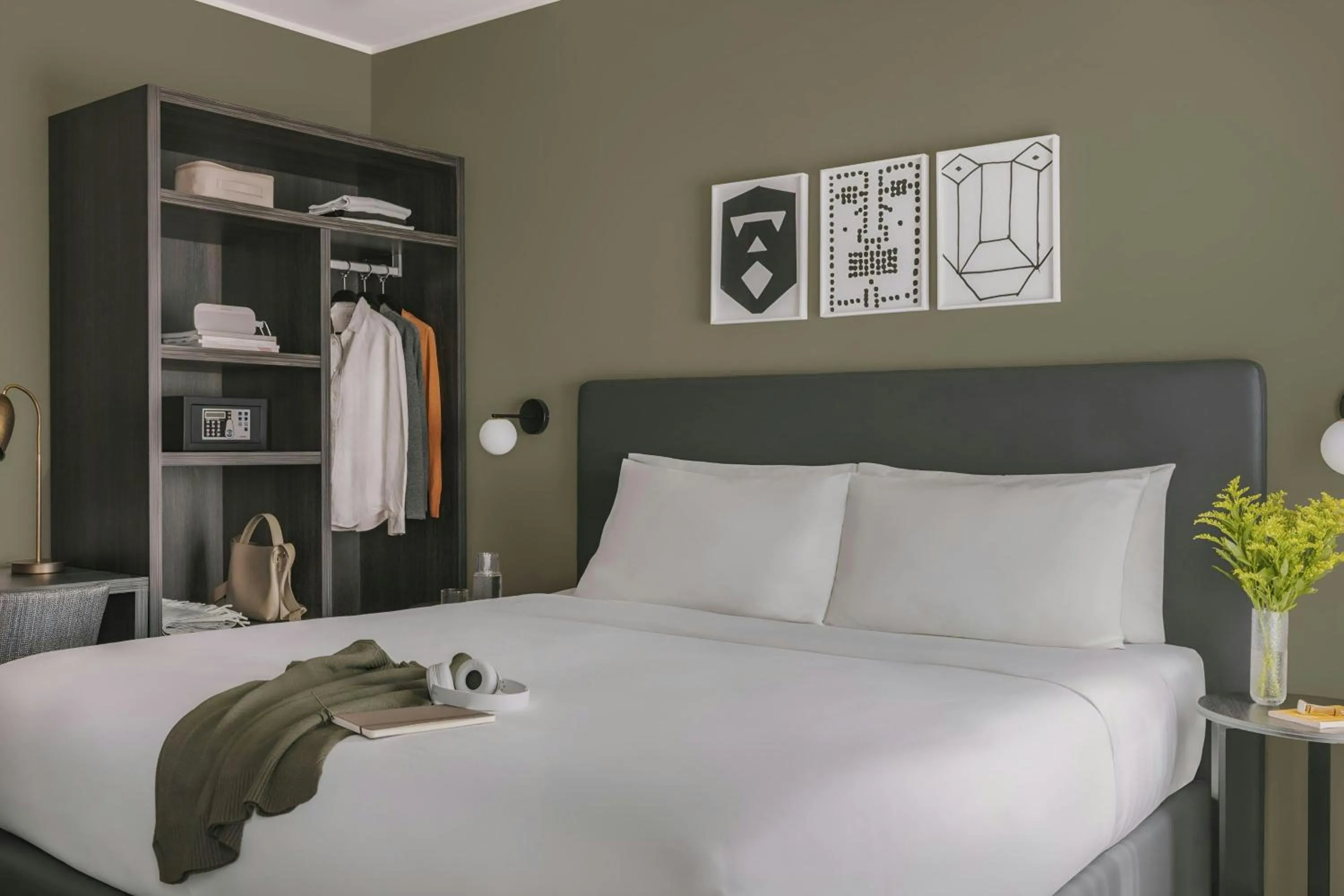 Bedroom, Bed in Missori Hotel Piazza Missori, Sonder by Marriott Bonvoy