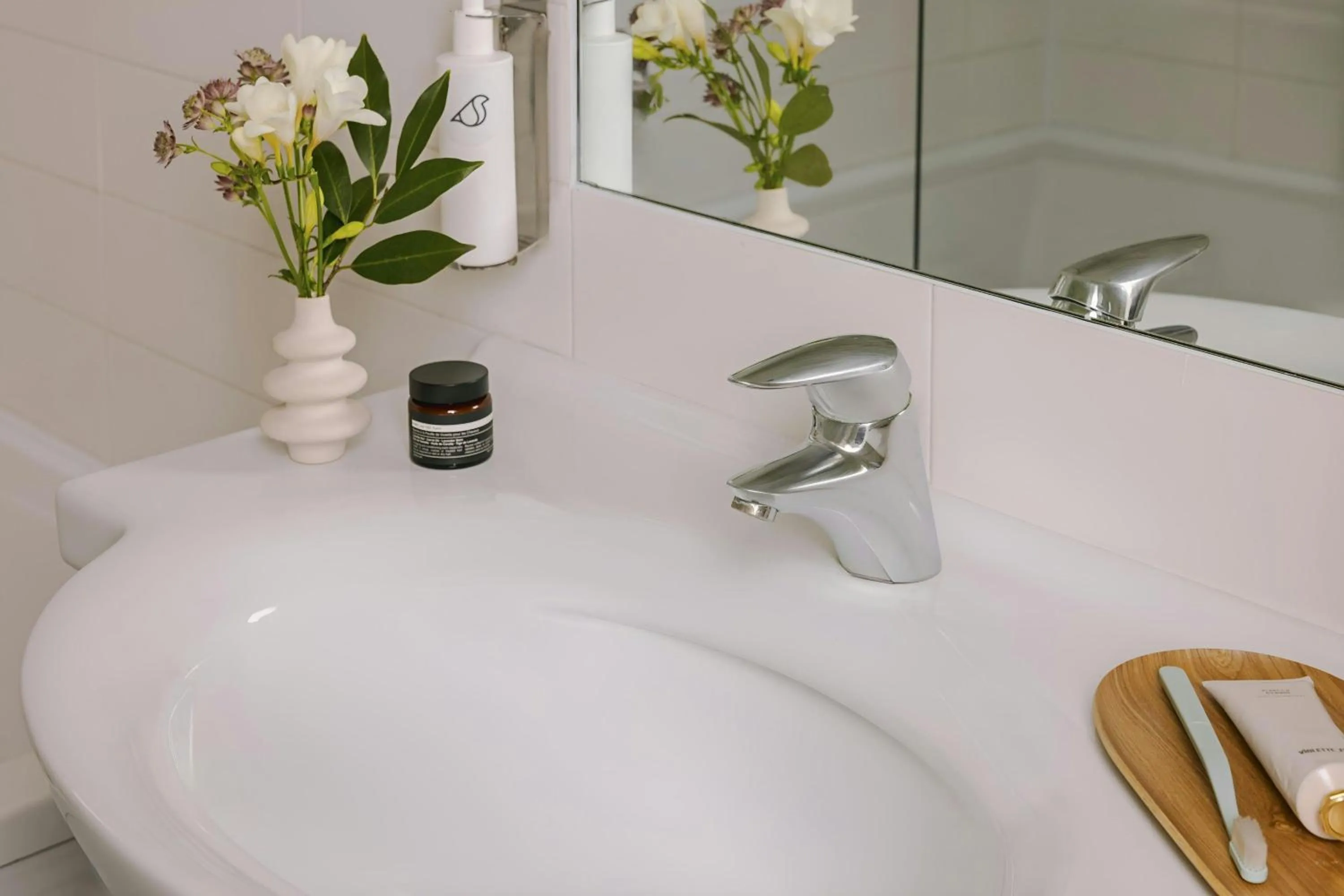 Bathroom in Missori Hotel Piazza Missori, Sonder by Marriott Bonvoy