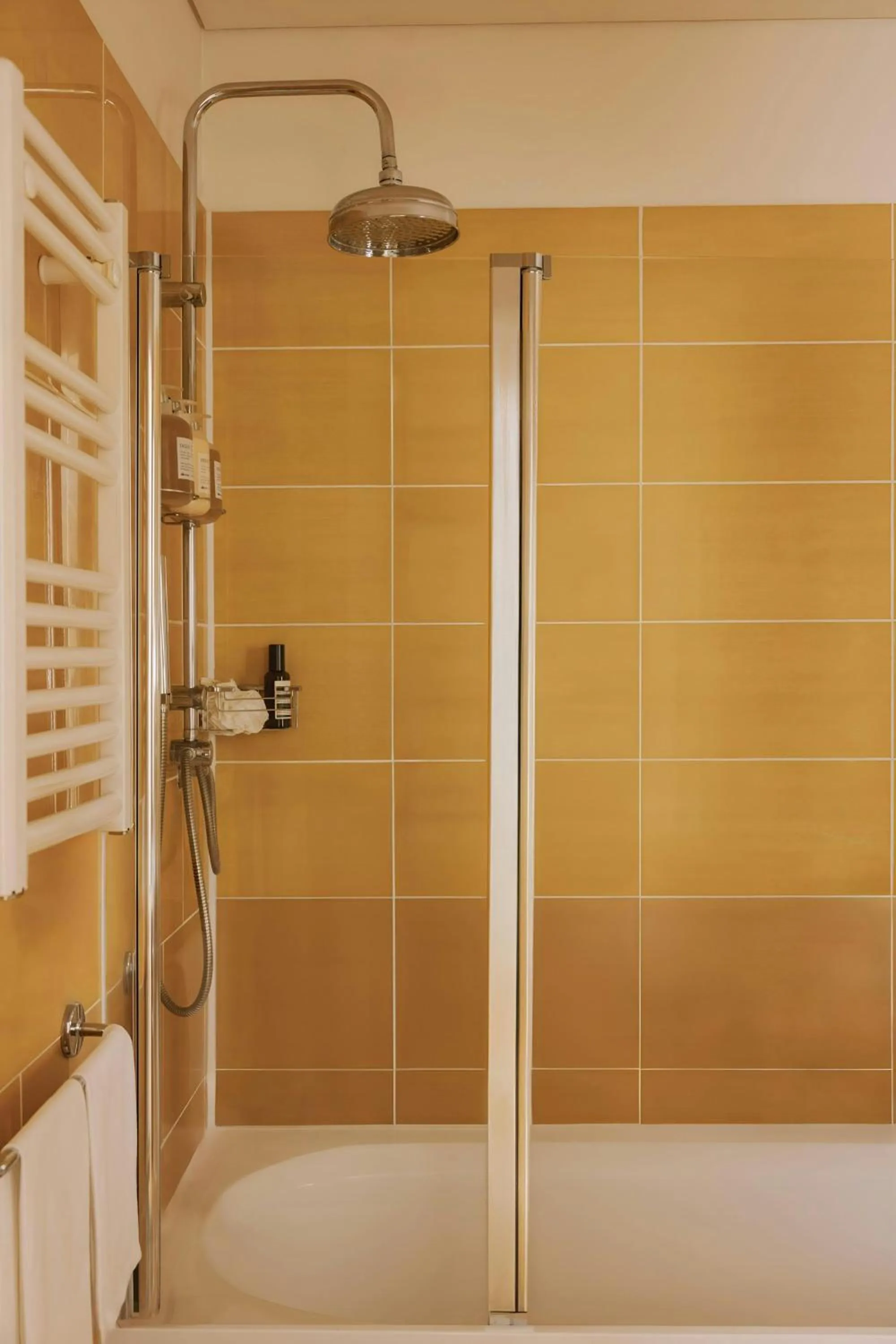 Bathroom in Missori Hotel Piazza Missori, Sonder by Marriott Bonvoy