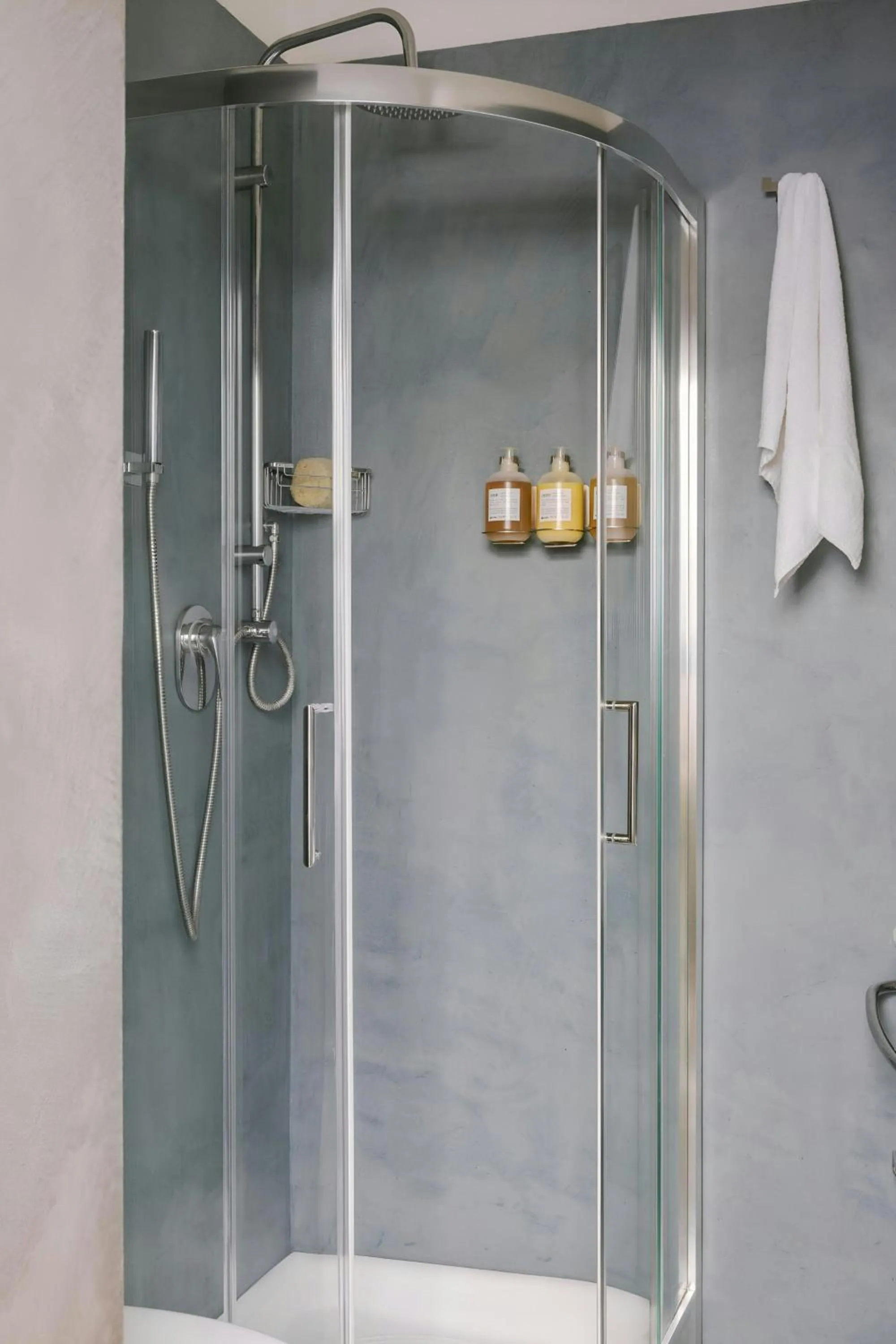 Bathroom in Missori Hotel Piazza Missori, Sonder by Marriott Bonvoy