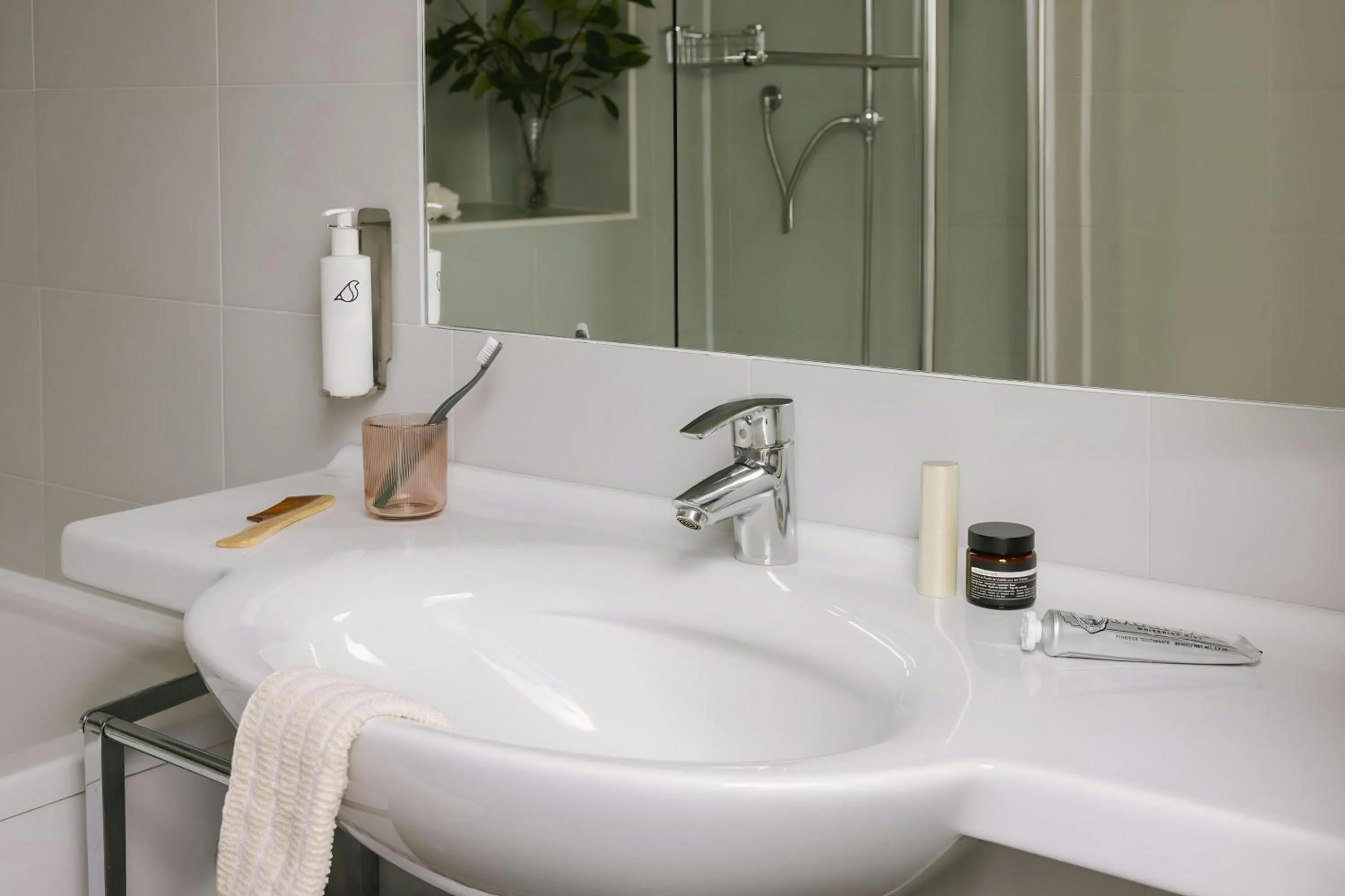 Bathroom in Missori Hotel Piazza Missori, Sonder by Marriott Bonvoy