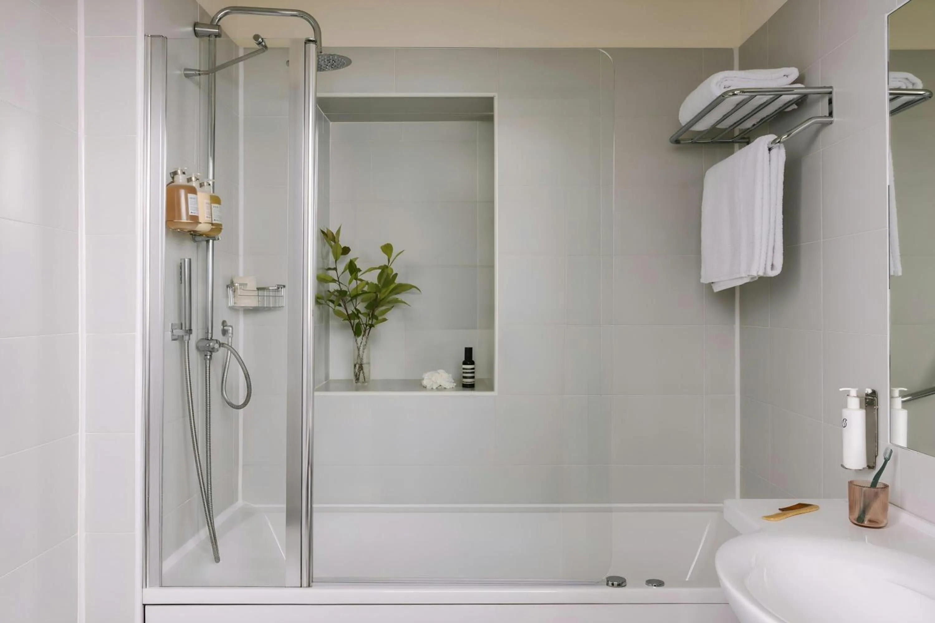 Bathroom in Missori Hotel Piazza Missori, Sonder by Marriott Bonvoy