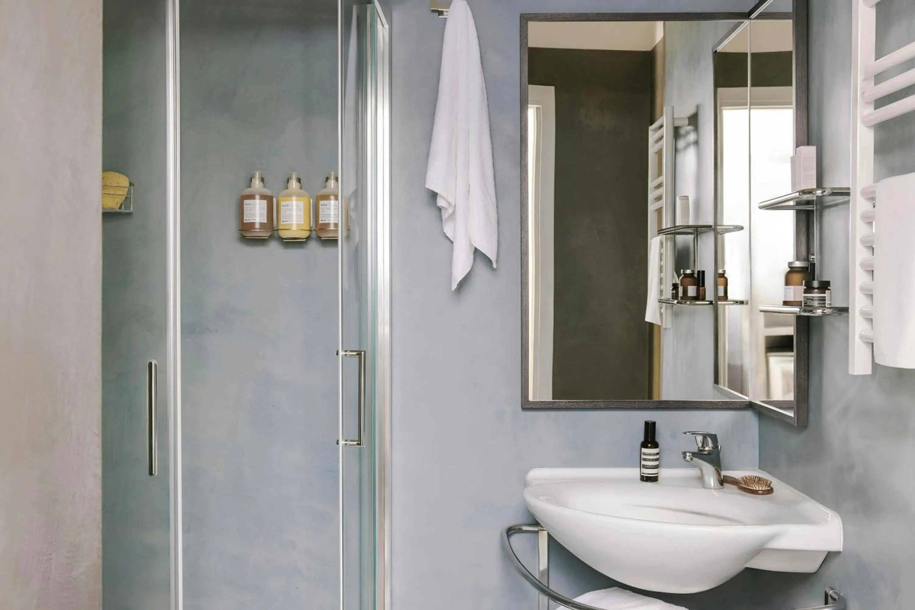 Bathroom in Missori Hotel Piazza Missori, Sonder by Marriott Bonvoy