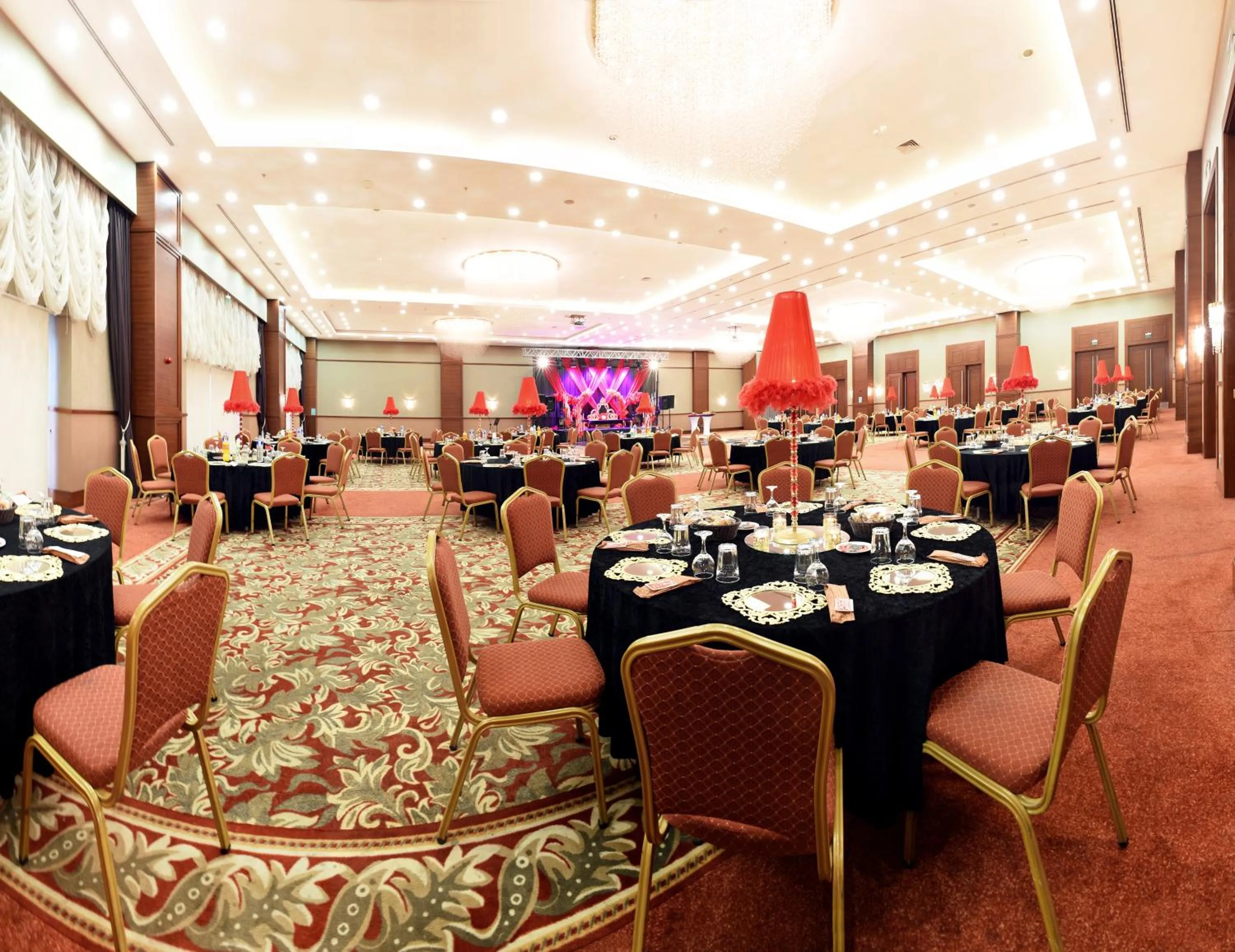 Banquet/Function facilities in Ramada Plaza Altin Kayisi Hotel