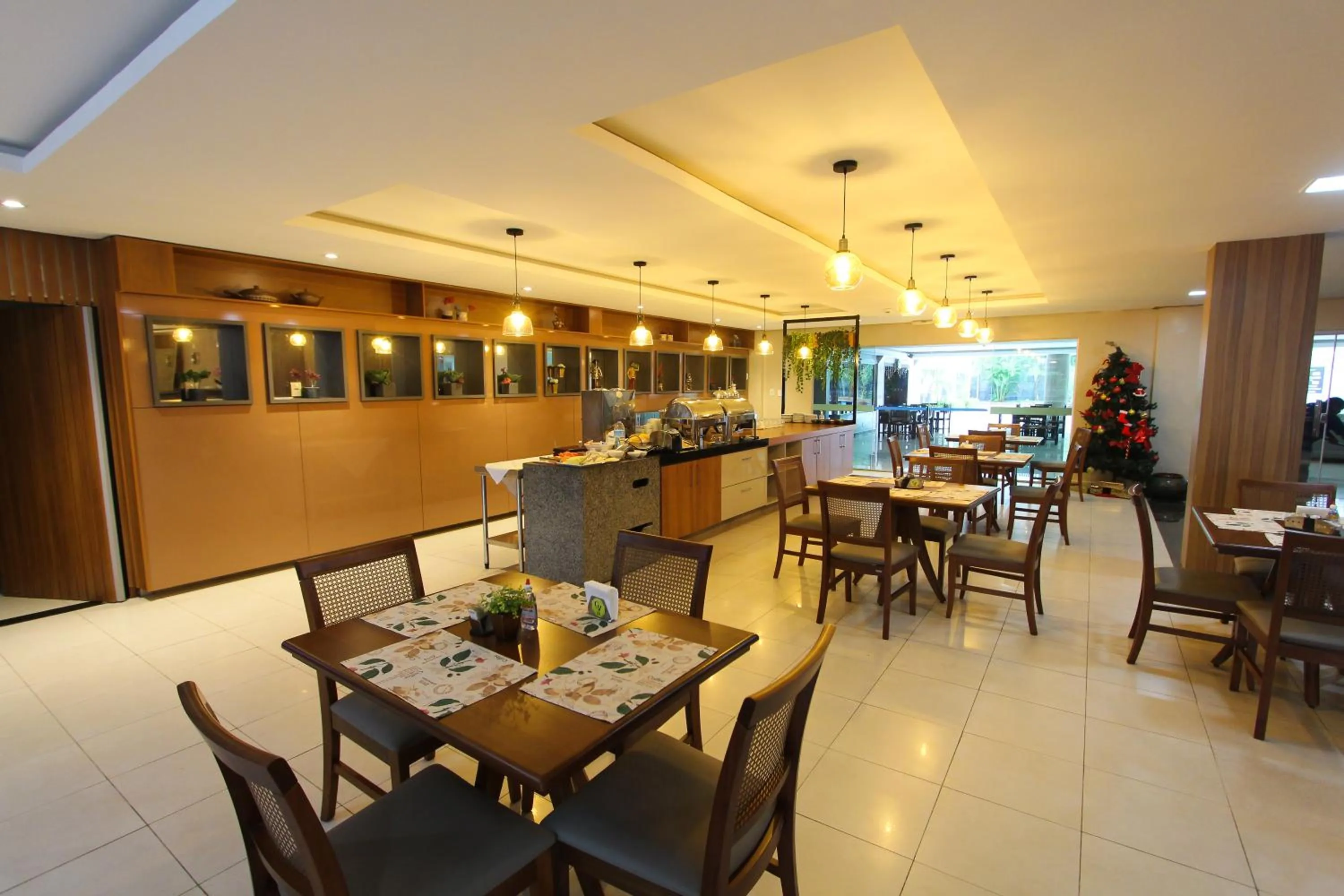 Lounge or bar in Golden Ville Hotel