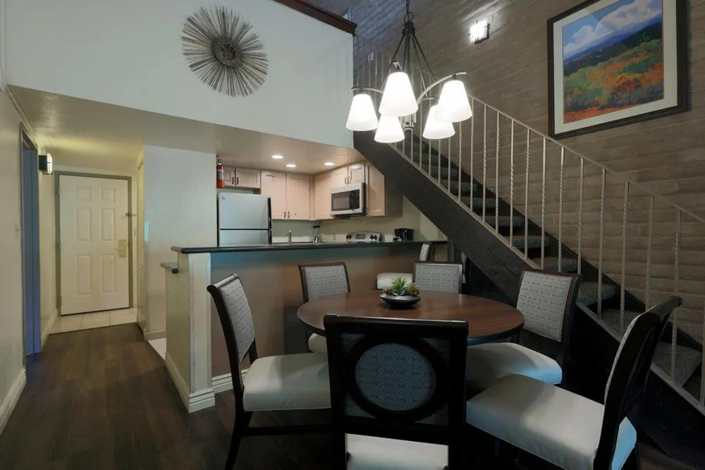 Sandstone Creek Club Condominiums