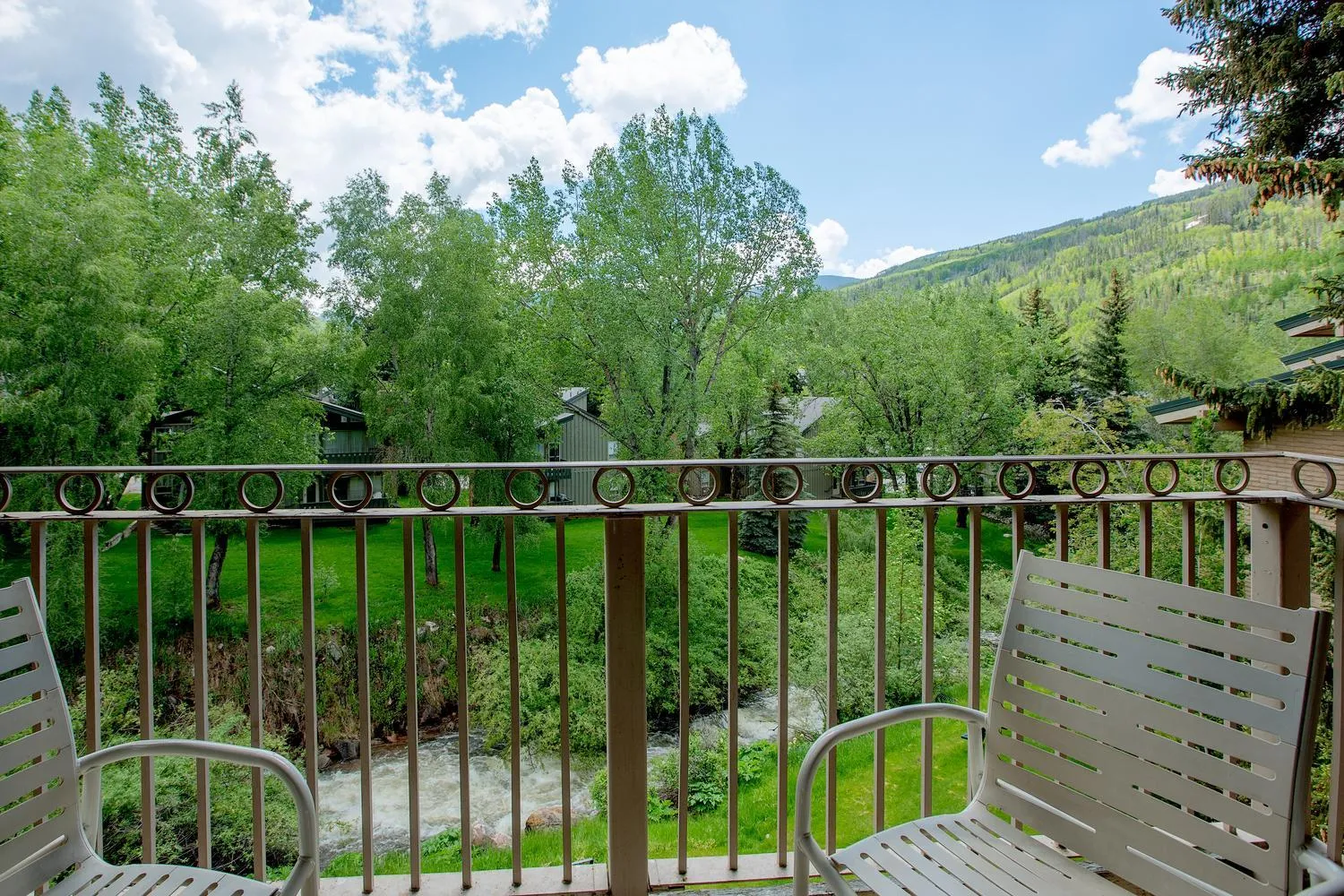 Sandstone Creek Club Condominiums