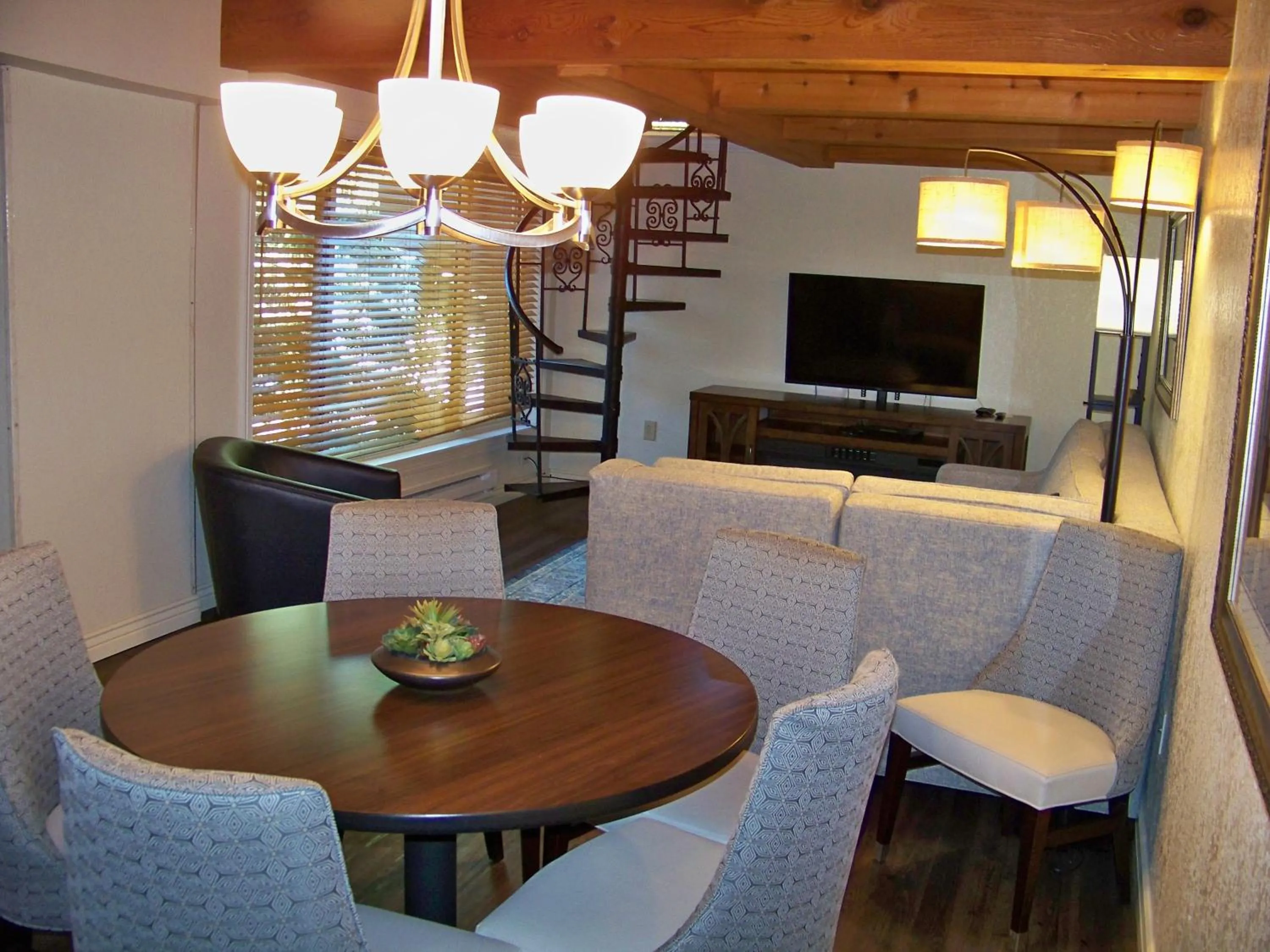 Living room in Sandstone Creek Club Condominiums