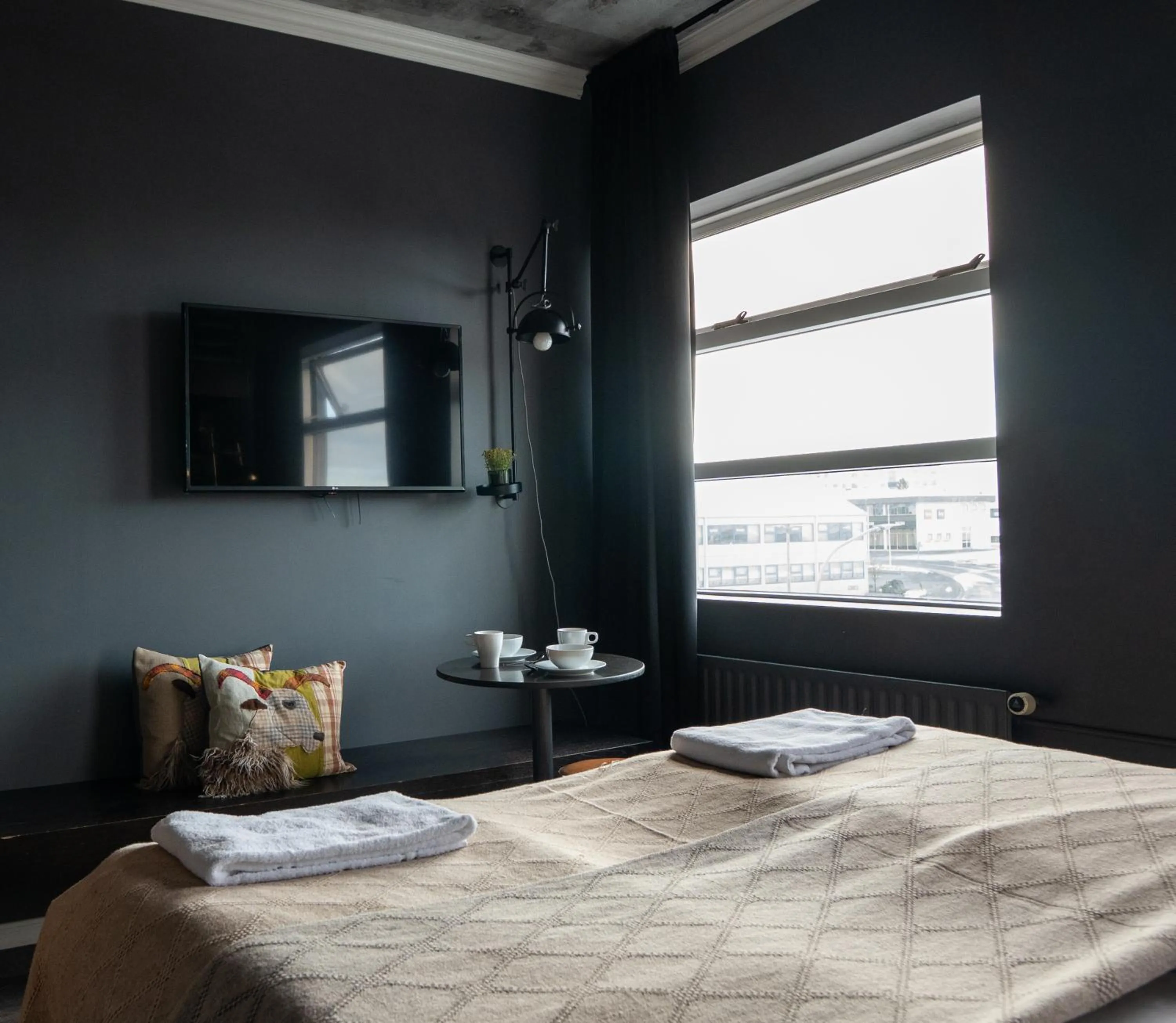 Bed in R13 - A Townhouse Hotel