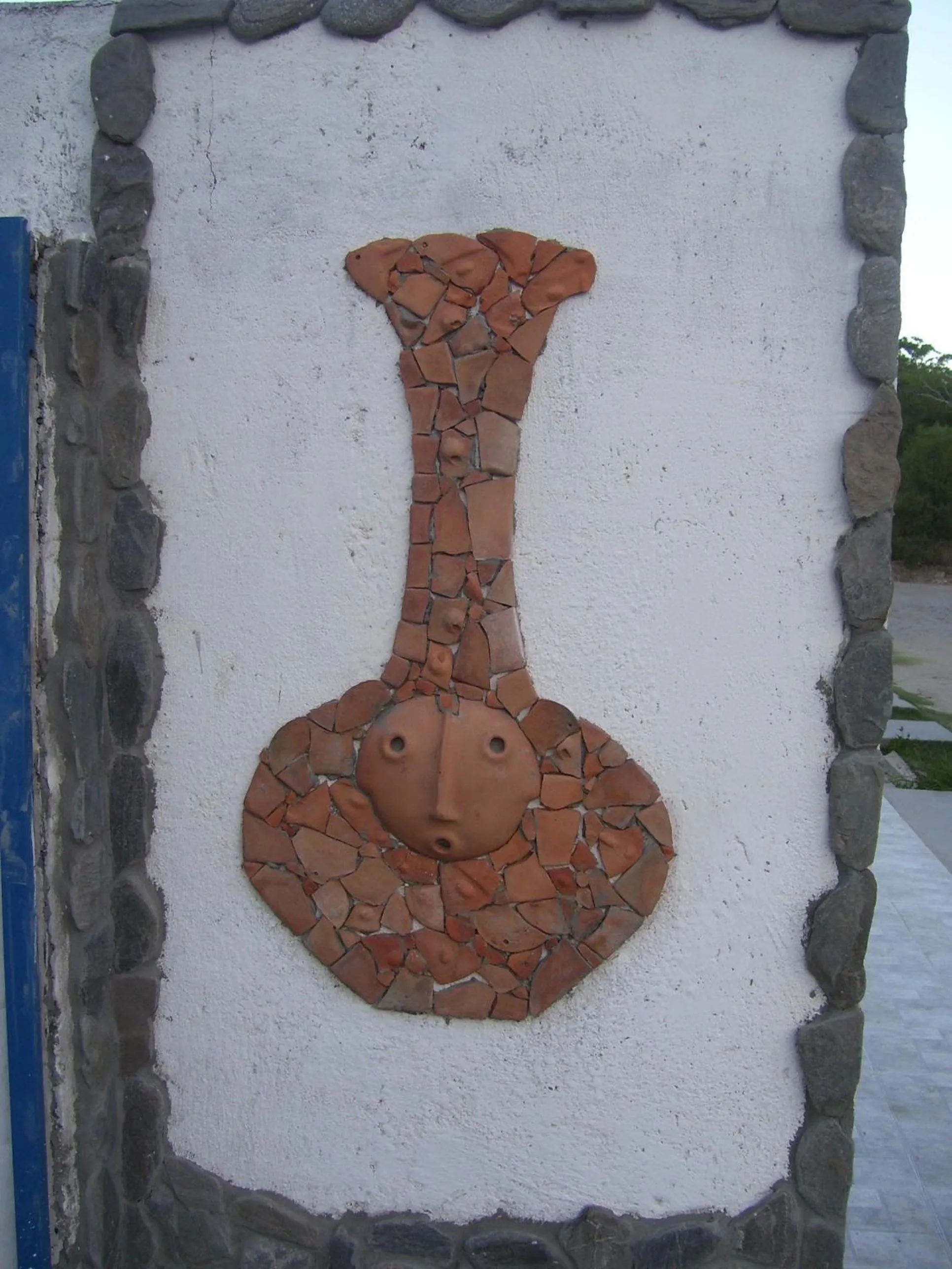 Facade/entrance in Divina Presencia