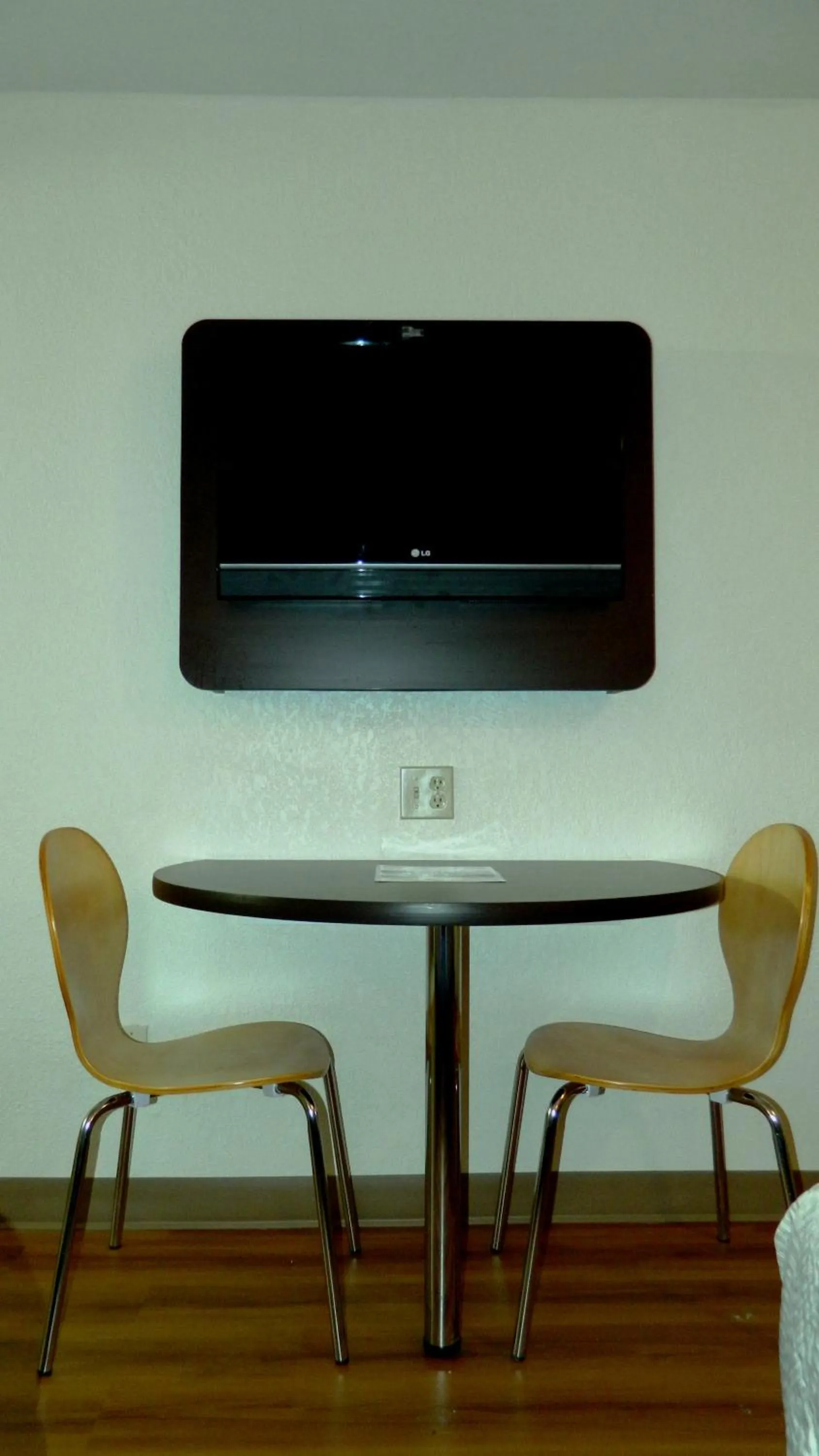 Entertainment in Motel 6-Oklahoma City, OK - Airport East