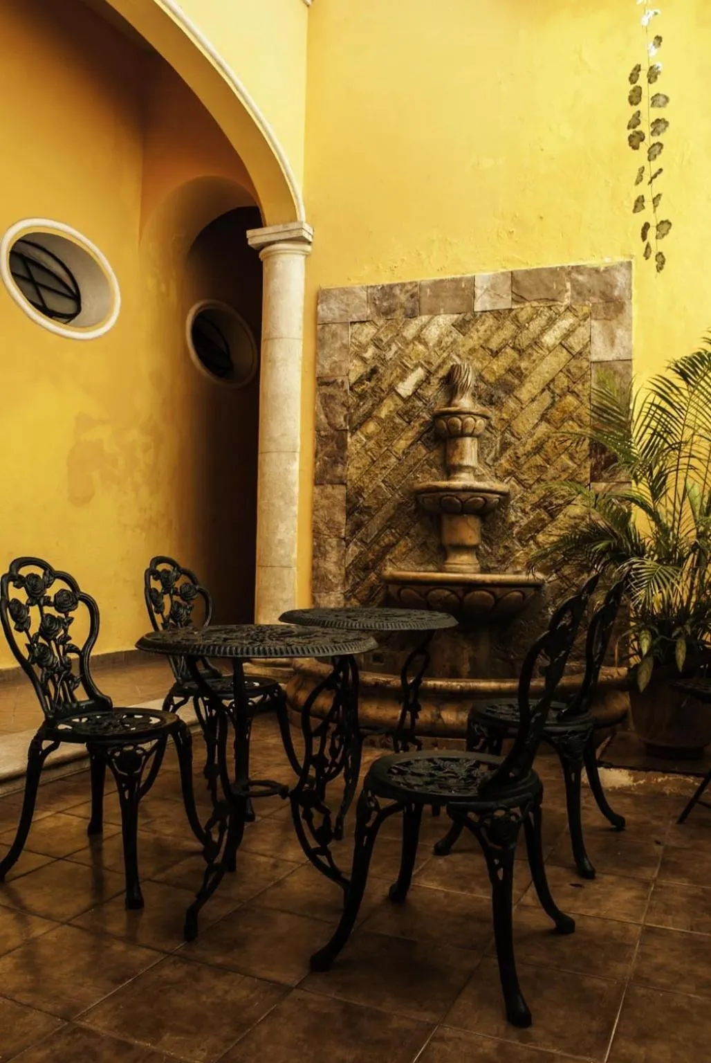 Patio in Maya Campeche Hotel