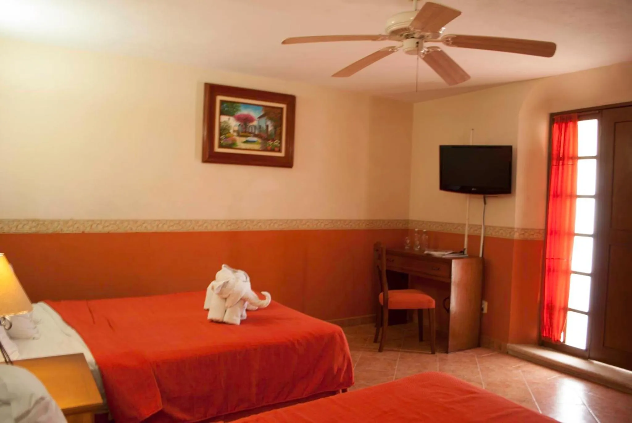 TV and multimedia, Bed in Maya Campeche Hotel