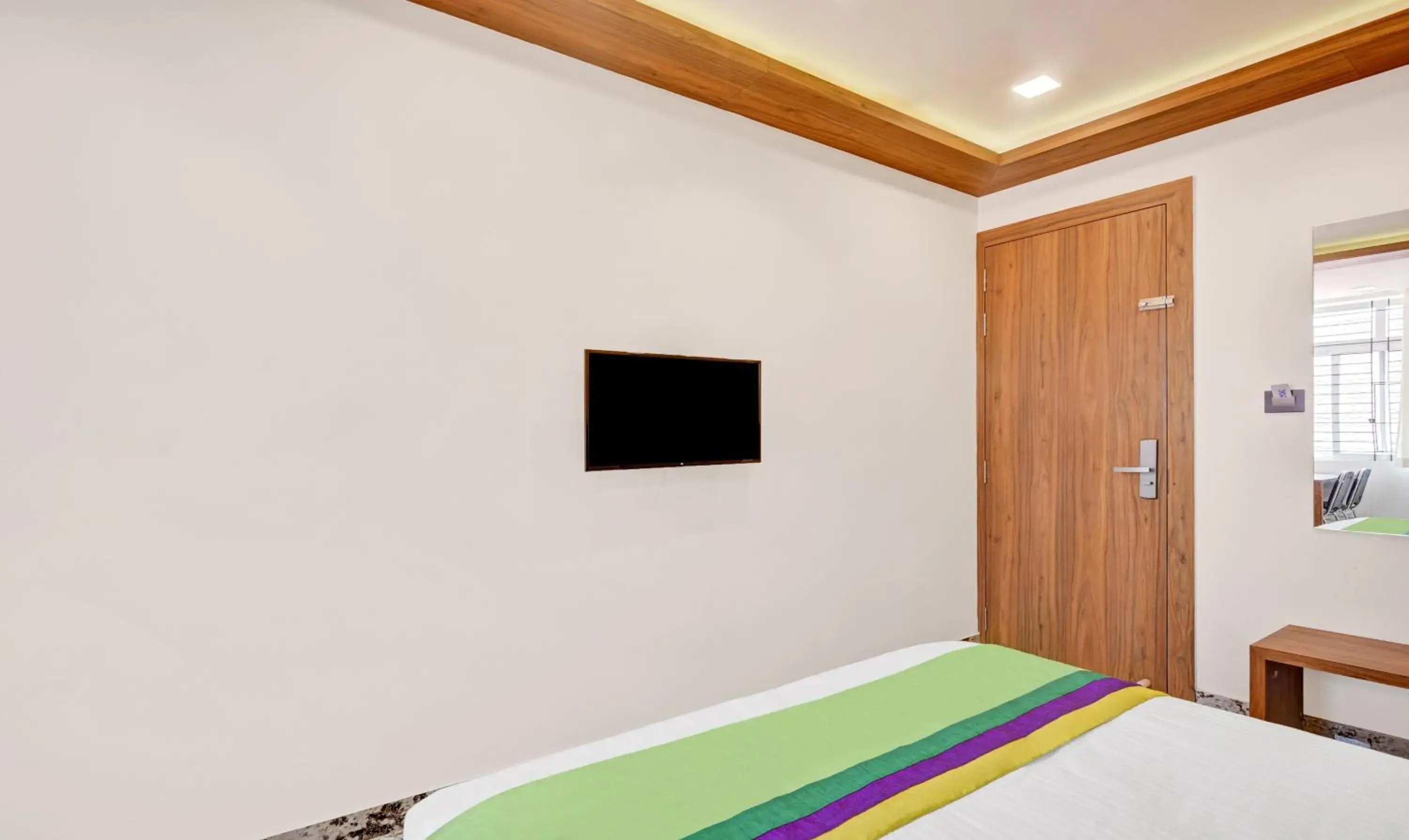 Bedroom, Bed in Itsy Hotels Shrey'S Inn Mallandur Road Bedroom, Bed in Itsy Hotels Shrey'S Inn Mallandur Road
