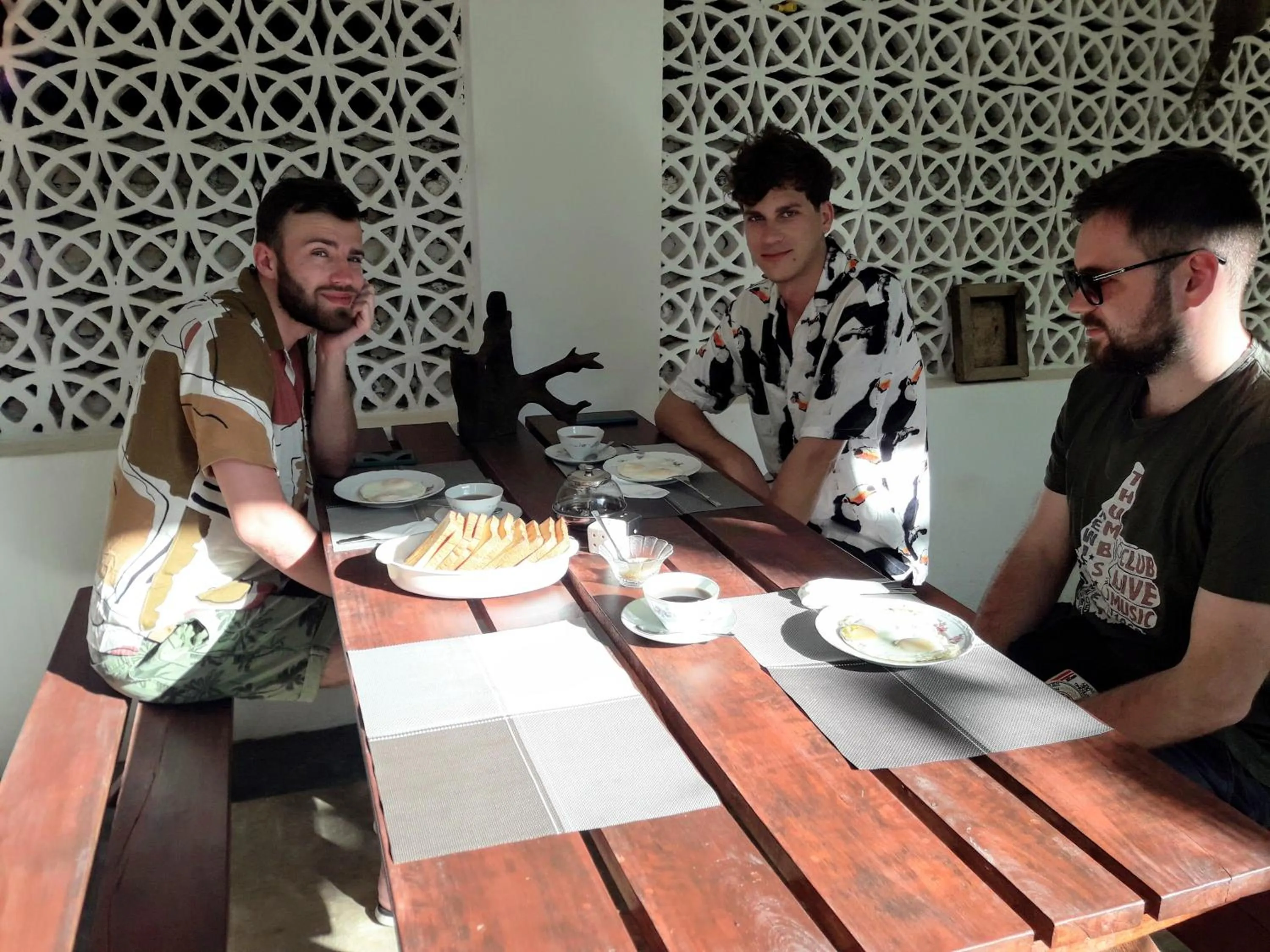 Restaurant/places to eat in Sea Front Hikkaduwa