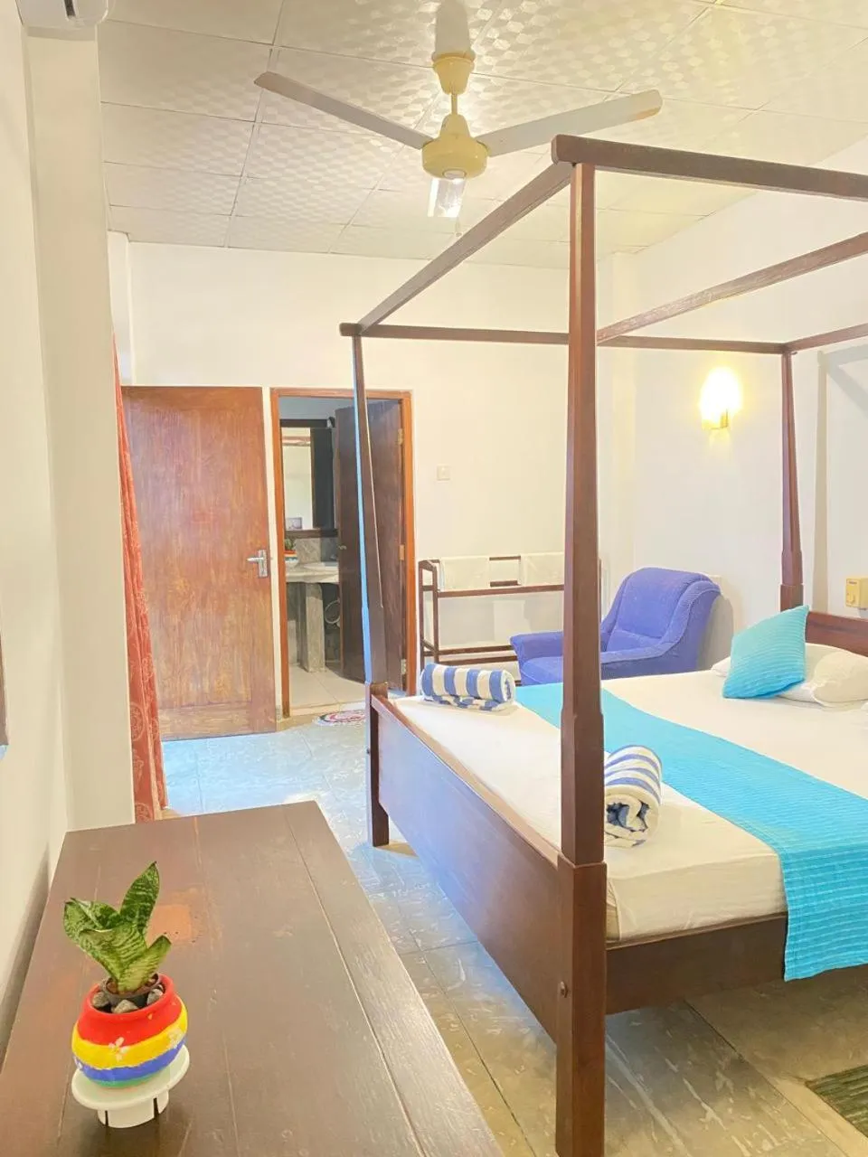 Bed in Sea Front Hikkaduwa