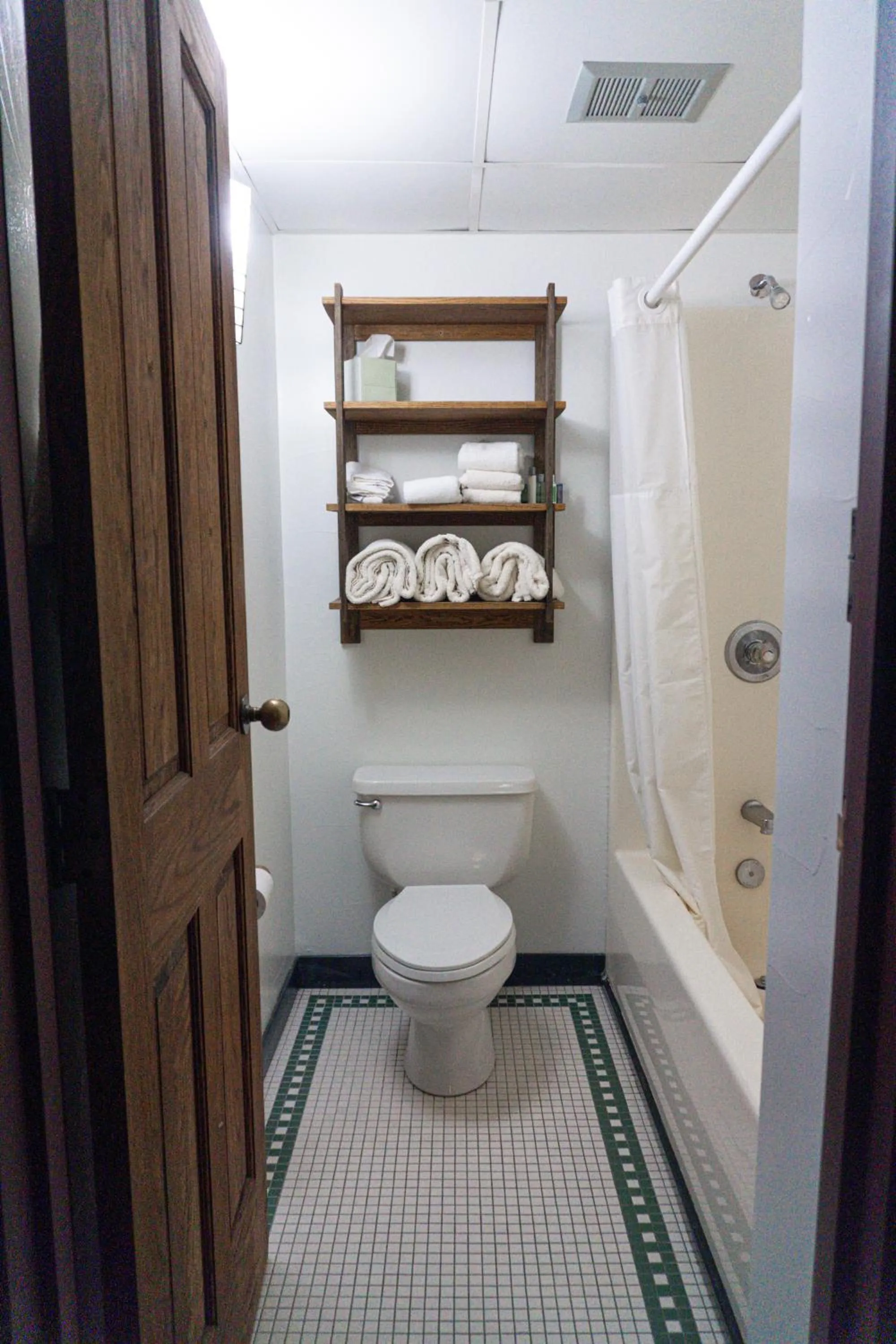 Bathroom in The Branch House & Suites By Gold Dust