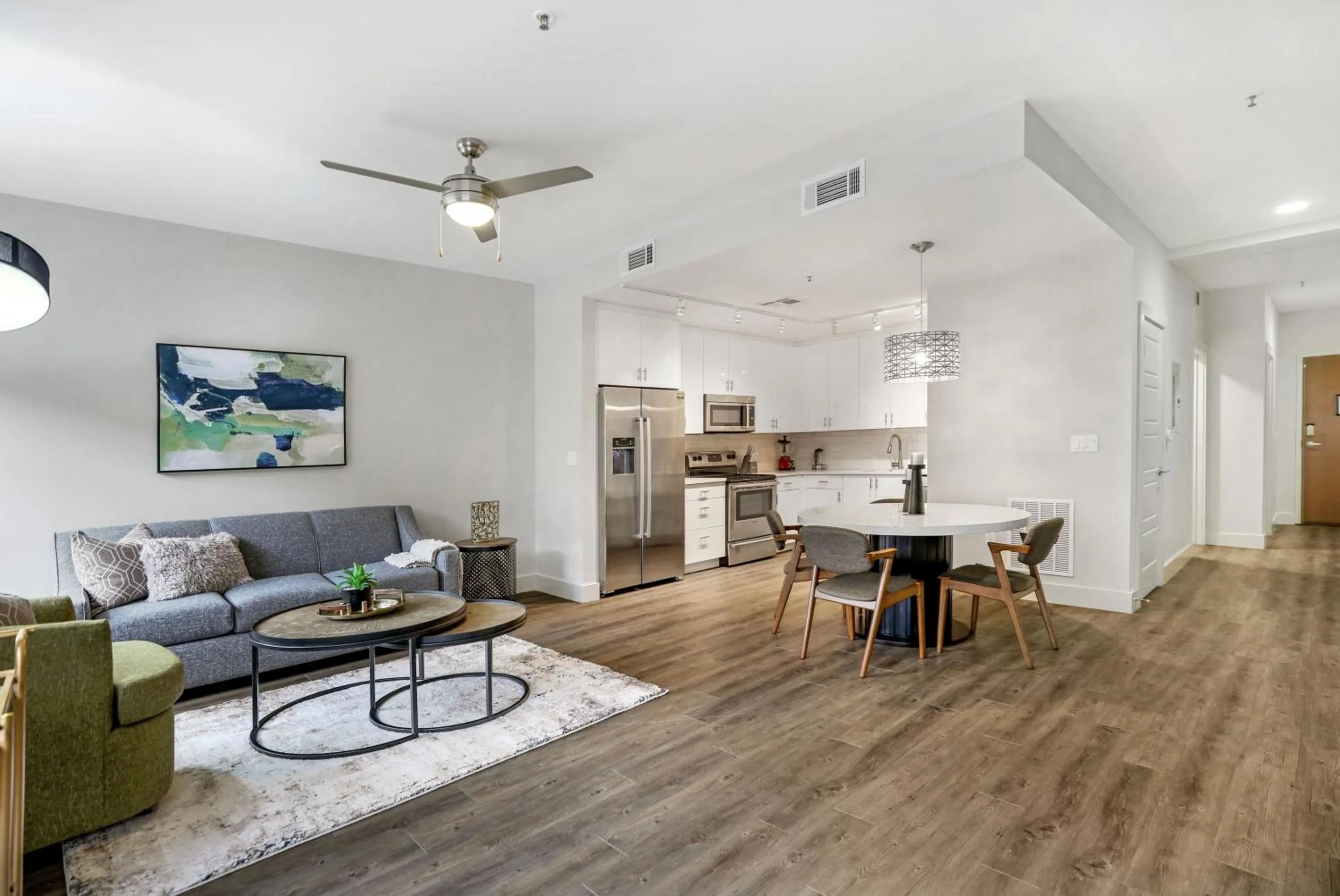 Kitchen or kitchenette in Modern & Fully Furnished Apartments in the Heart of the City