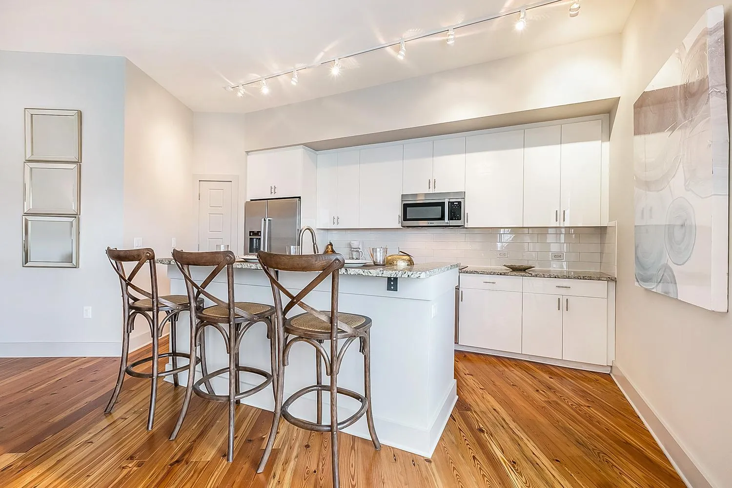Kitchen or kitchenette in Modern & Fully Furnished Apartments in the Heart of the City