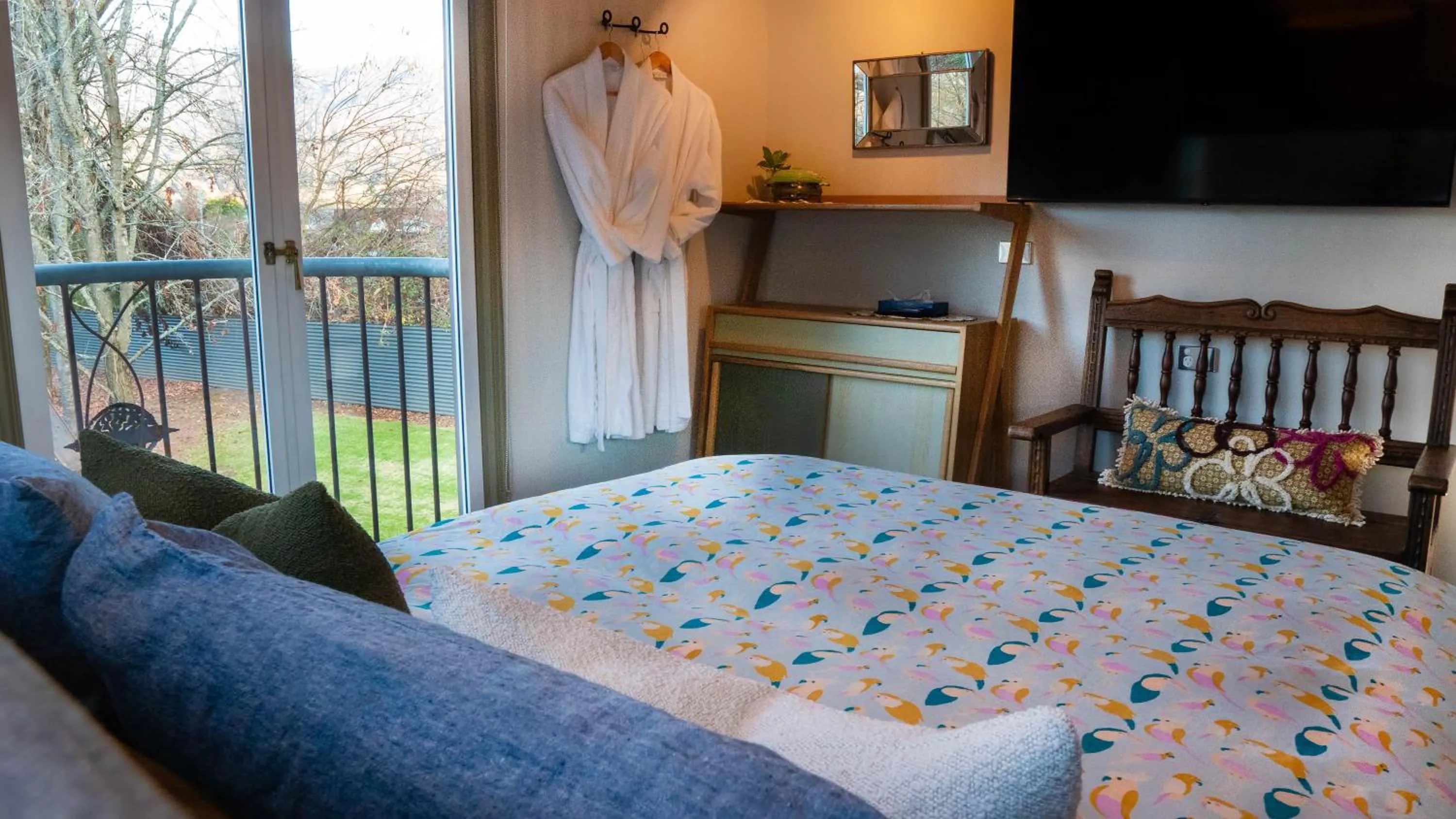 Bedroom, Bed in Dreamers