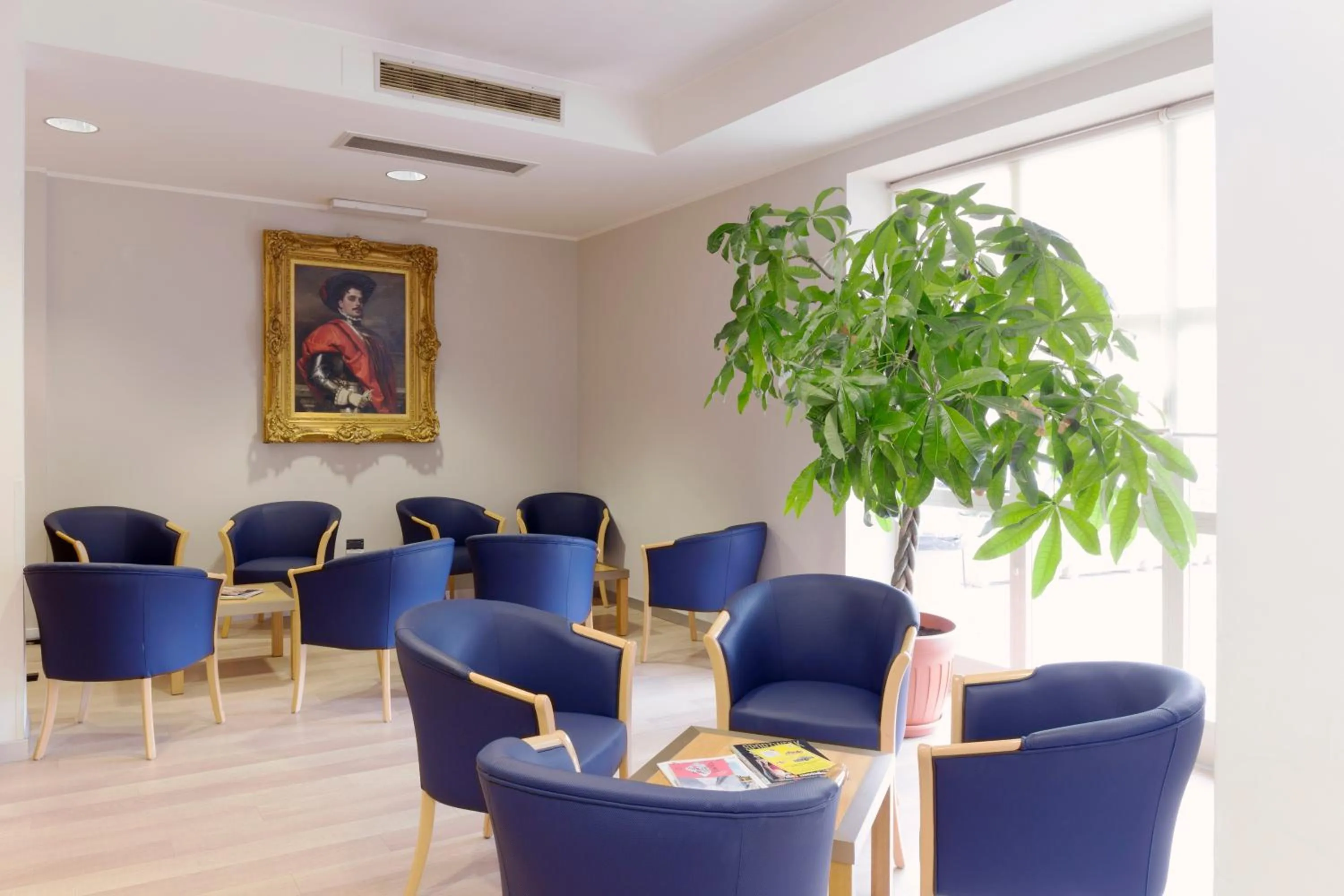 Lobby or reception in City Hotel & Suites