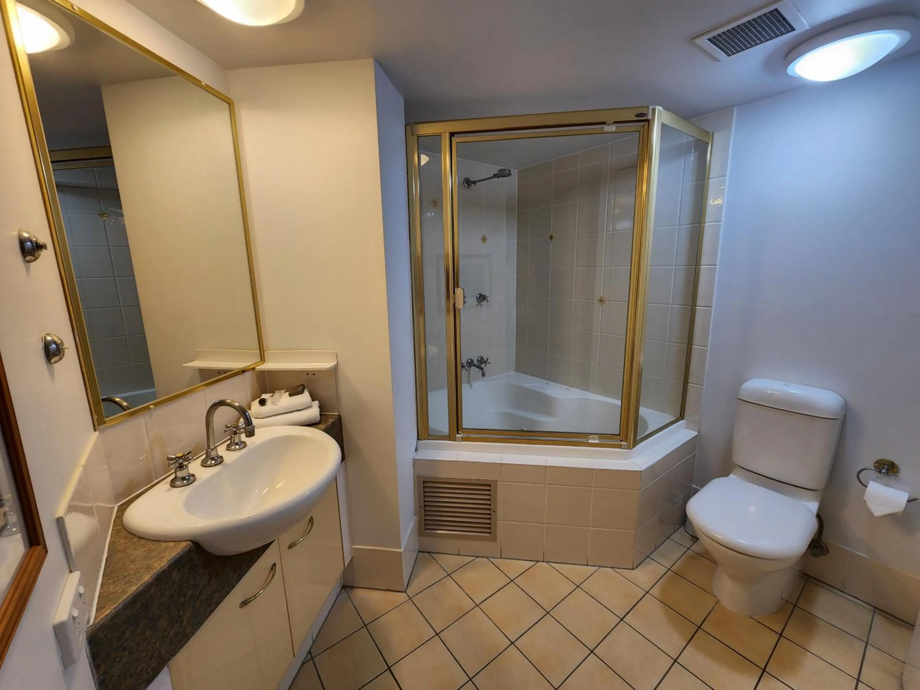 Bathroom in Fairways Golf & Beach Retreat Bribie Island