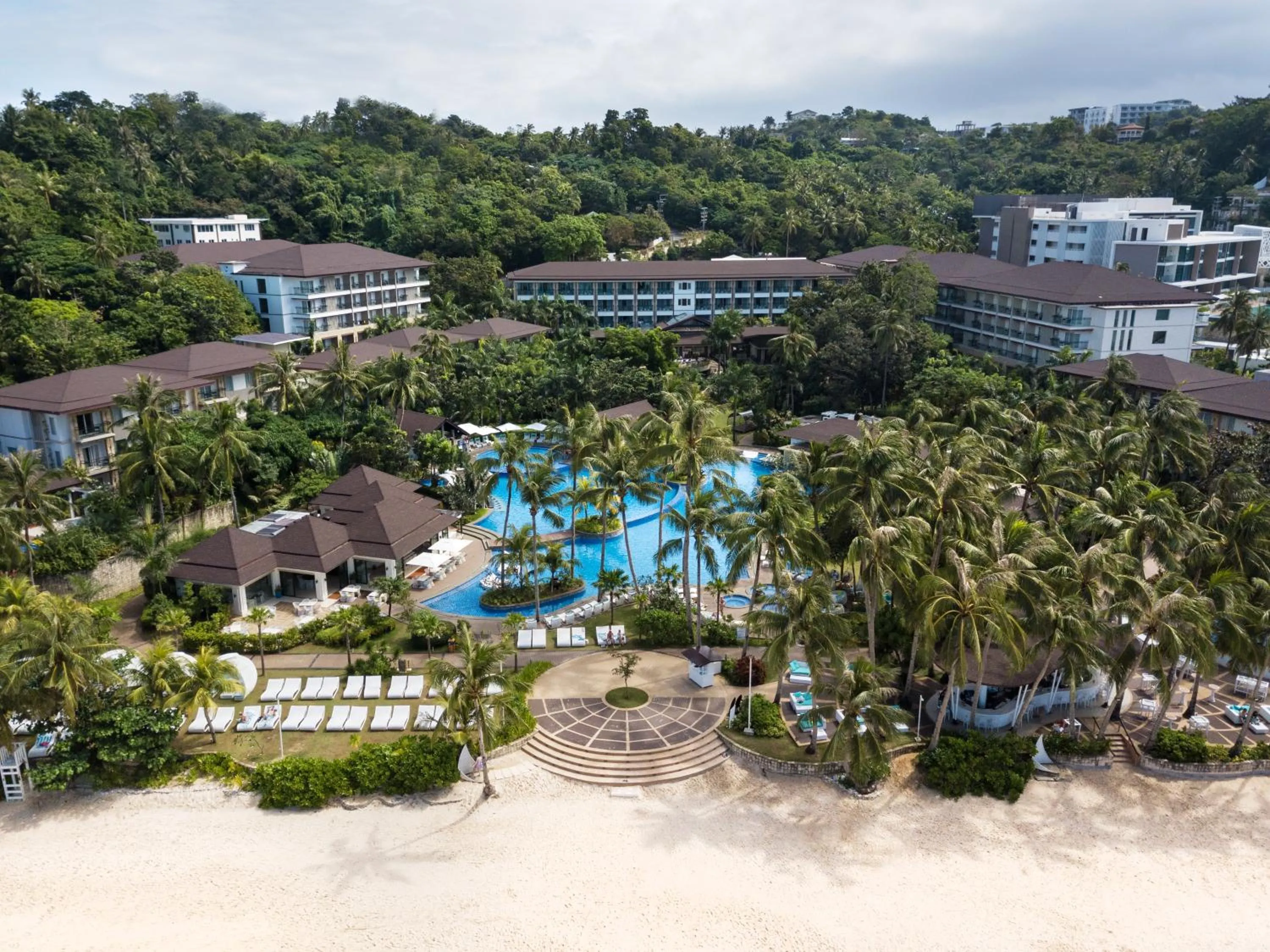 Beach in Movenpick Resort & Spa Boracay