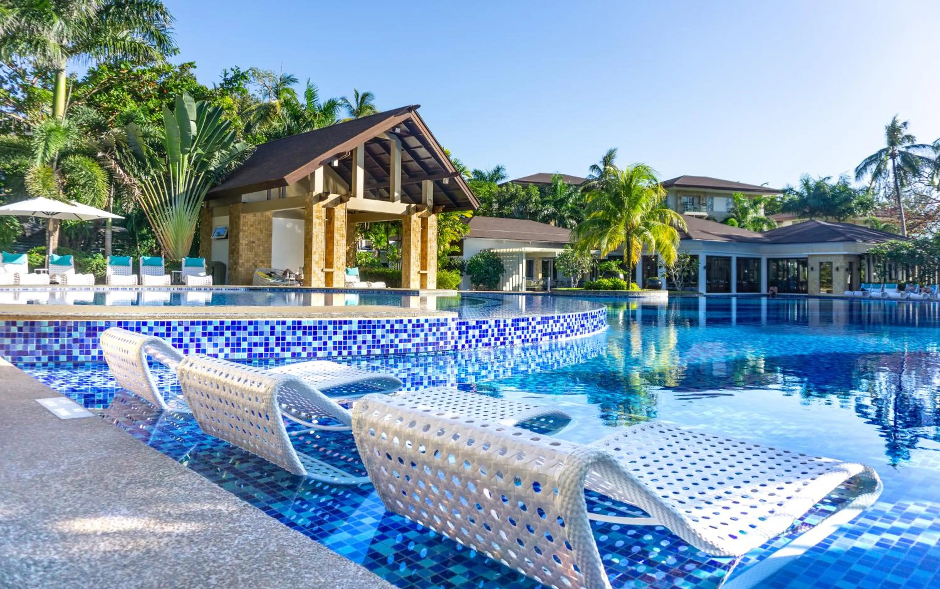 Swimming pool in Movenpick Resort & Spa Boracay