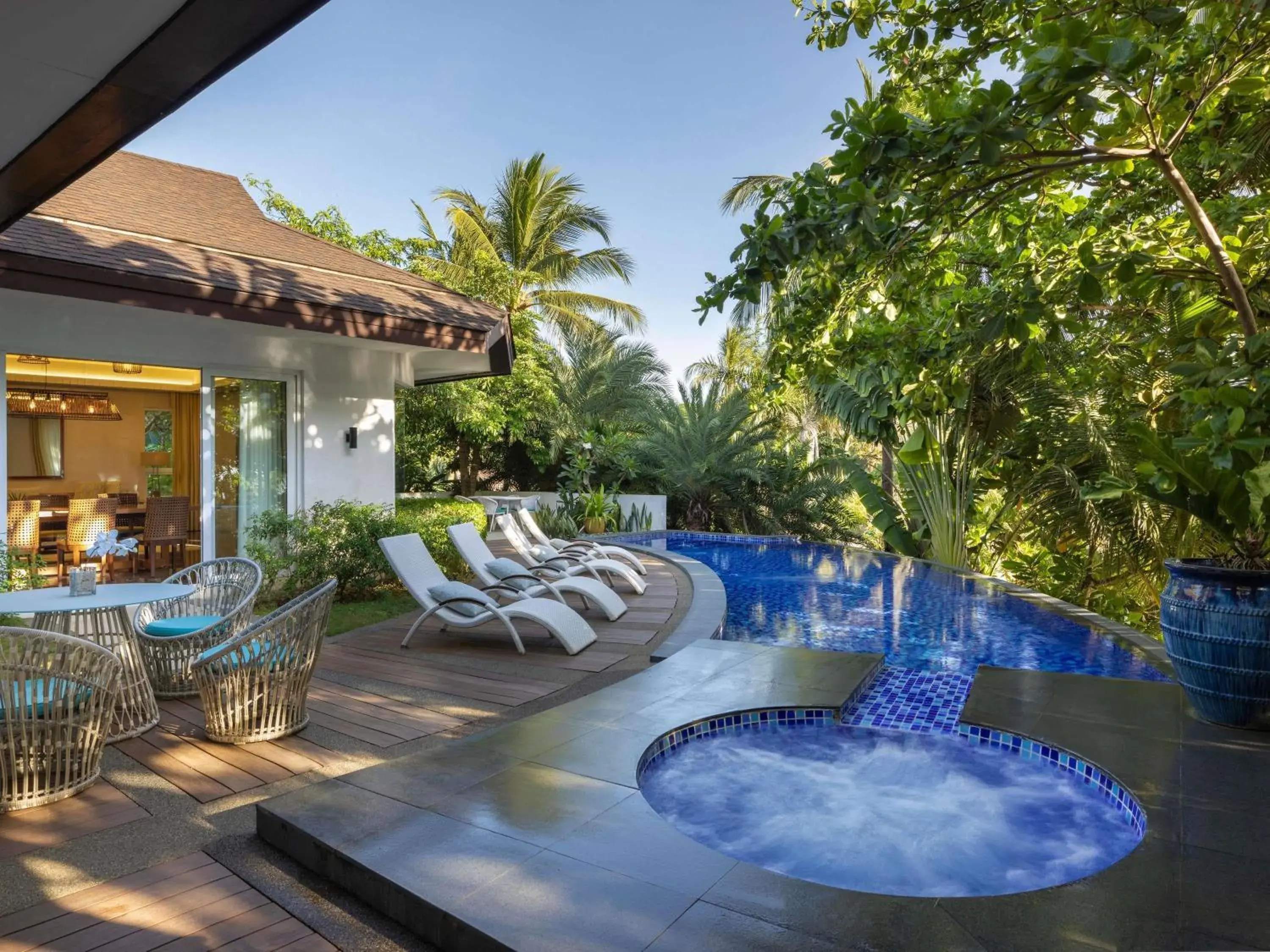 Bedroom in Movenpick Resort & Spa Boracay Bedroom in Movenpick Resort & Spa Boracay