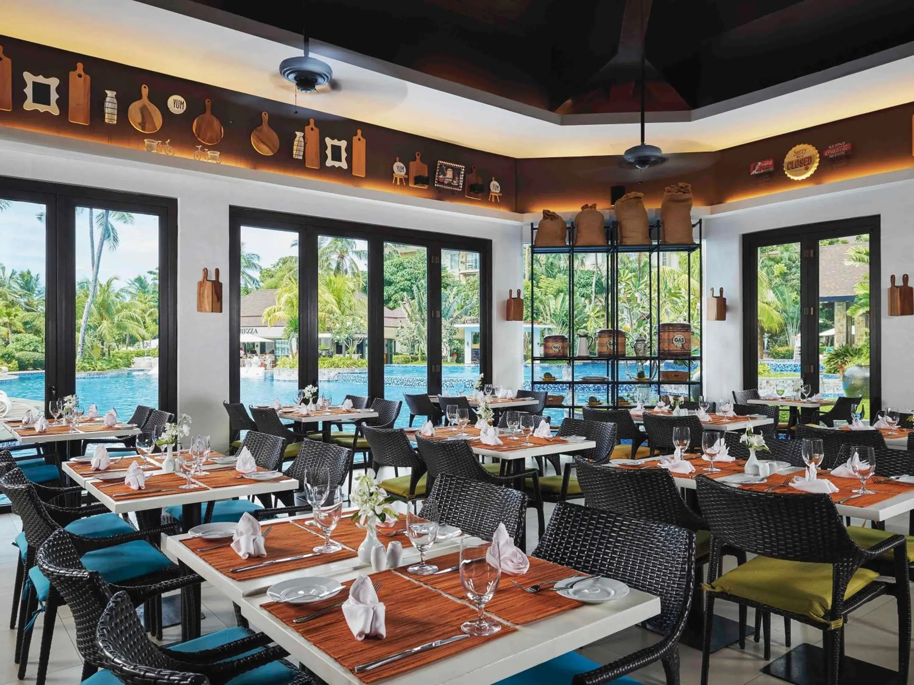 Restaurant/places to eat in Movenpick Resort & Spa Boracay Restaurant/places to eat in Movenpick Resort & Spa Boracay
