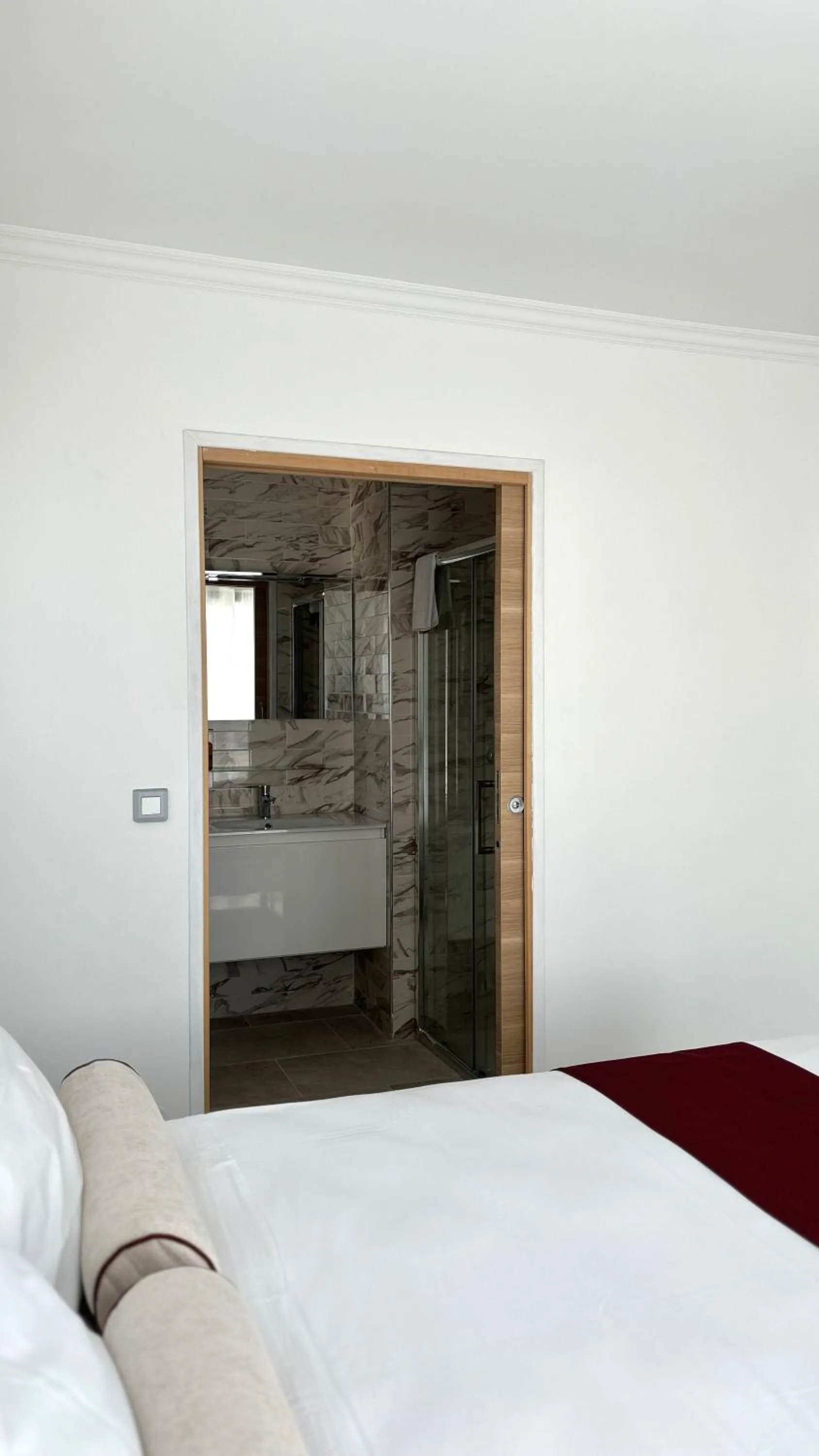 Bed in Hotel et Appartements Reine D'Azur