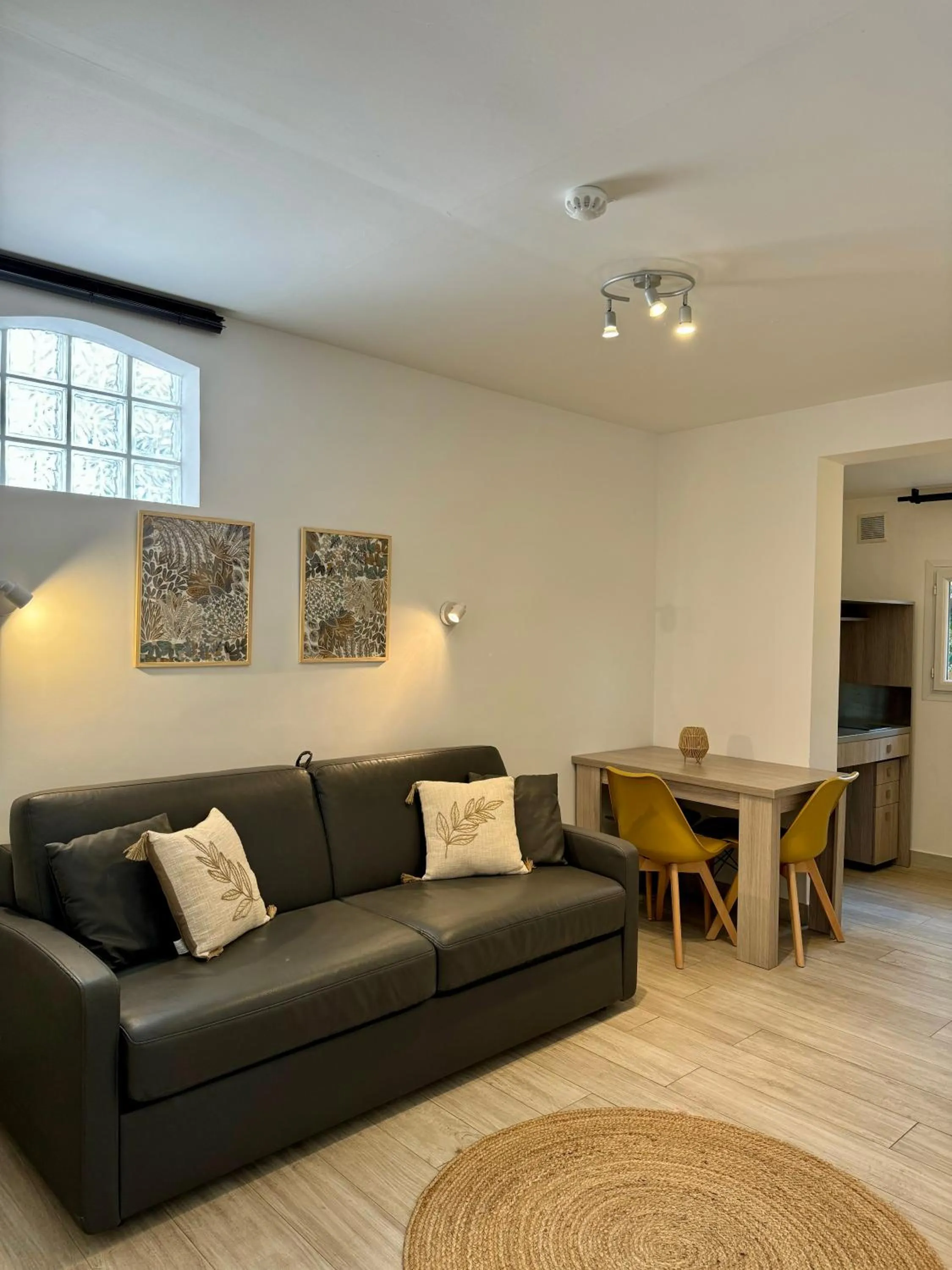 Hotel et Appartements Reine D'Azur