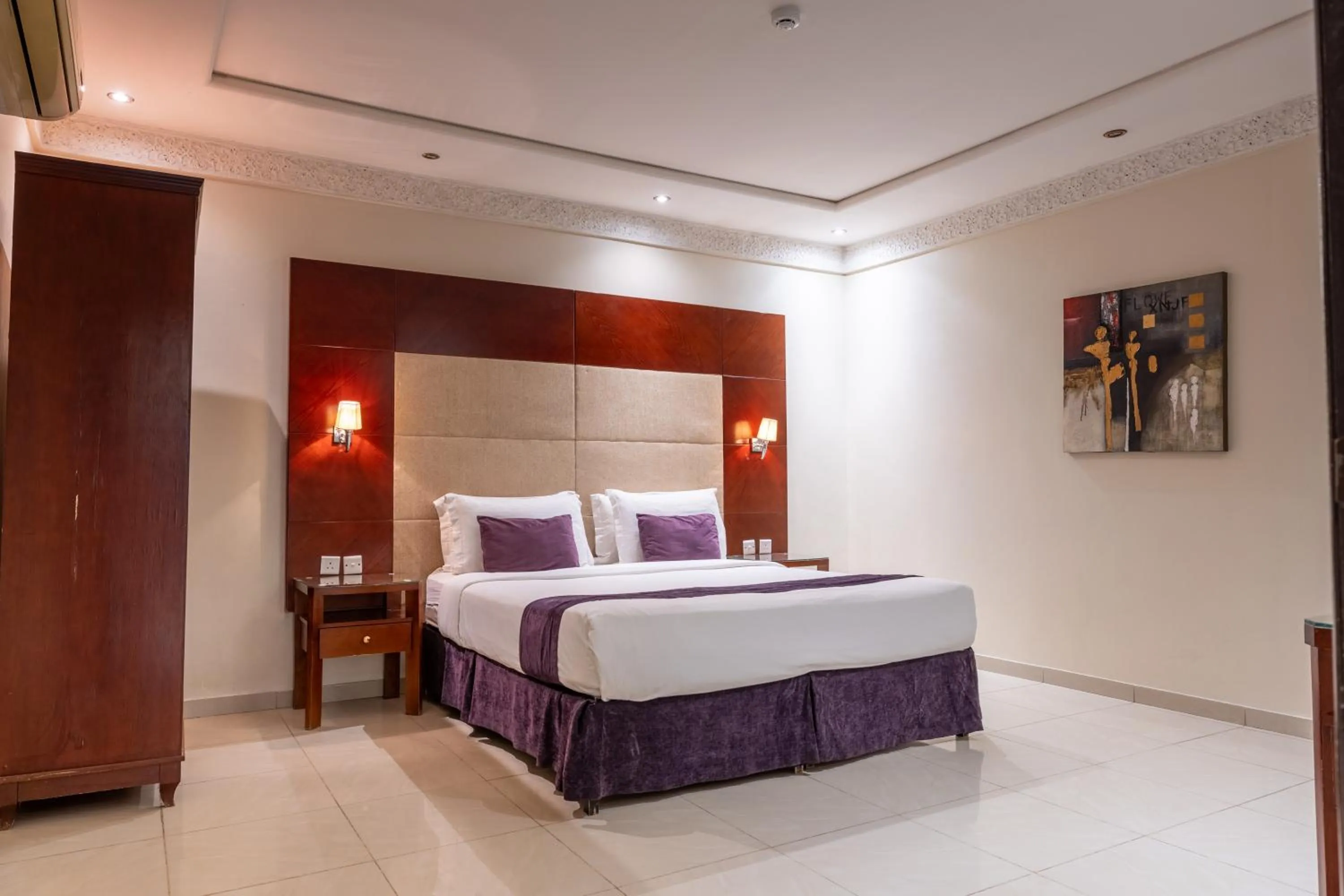 Bed in Dar NEYAARA SERVICED APARTMENTS