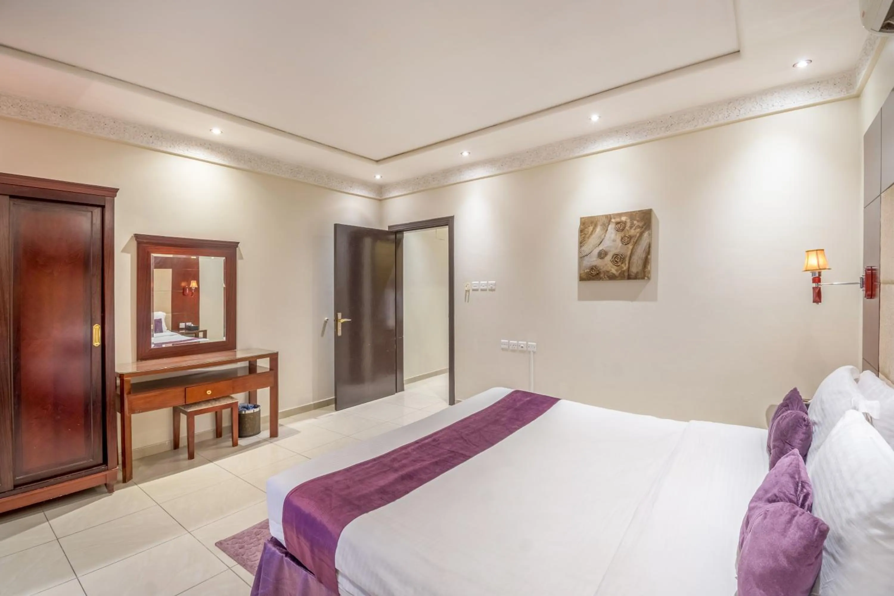Bed in Dar NEYAARA SERVICED APARTMENTS