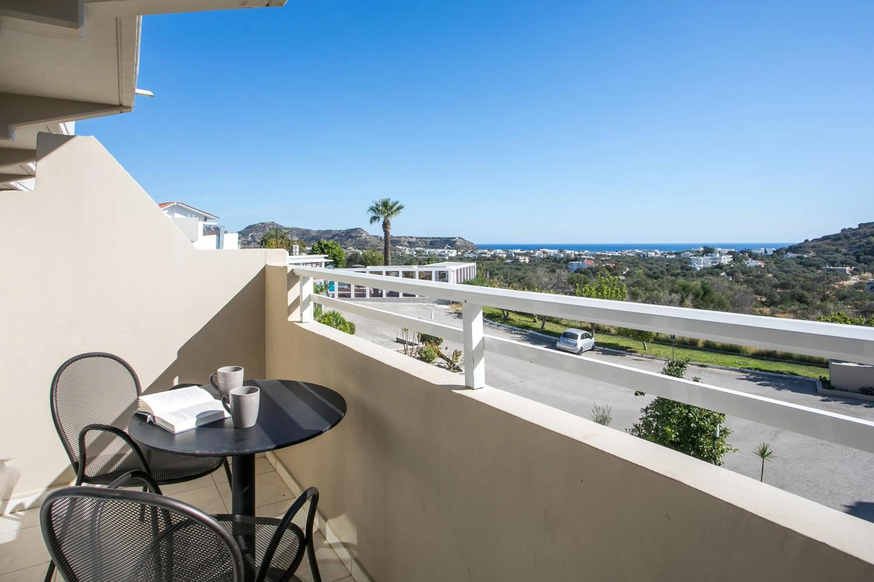 Property building in Hillside Studios & Apartments