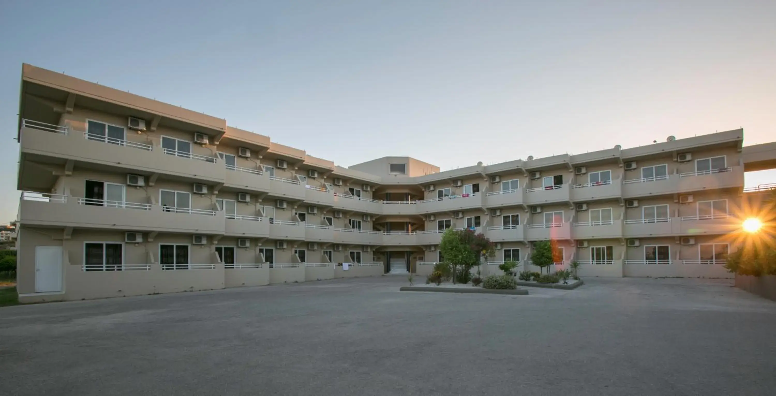 Facade/entrance in Hillside Studios & Apartments Facade/entrance in Hillside Studios & Apartments