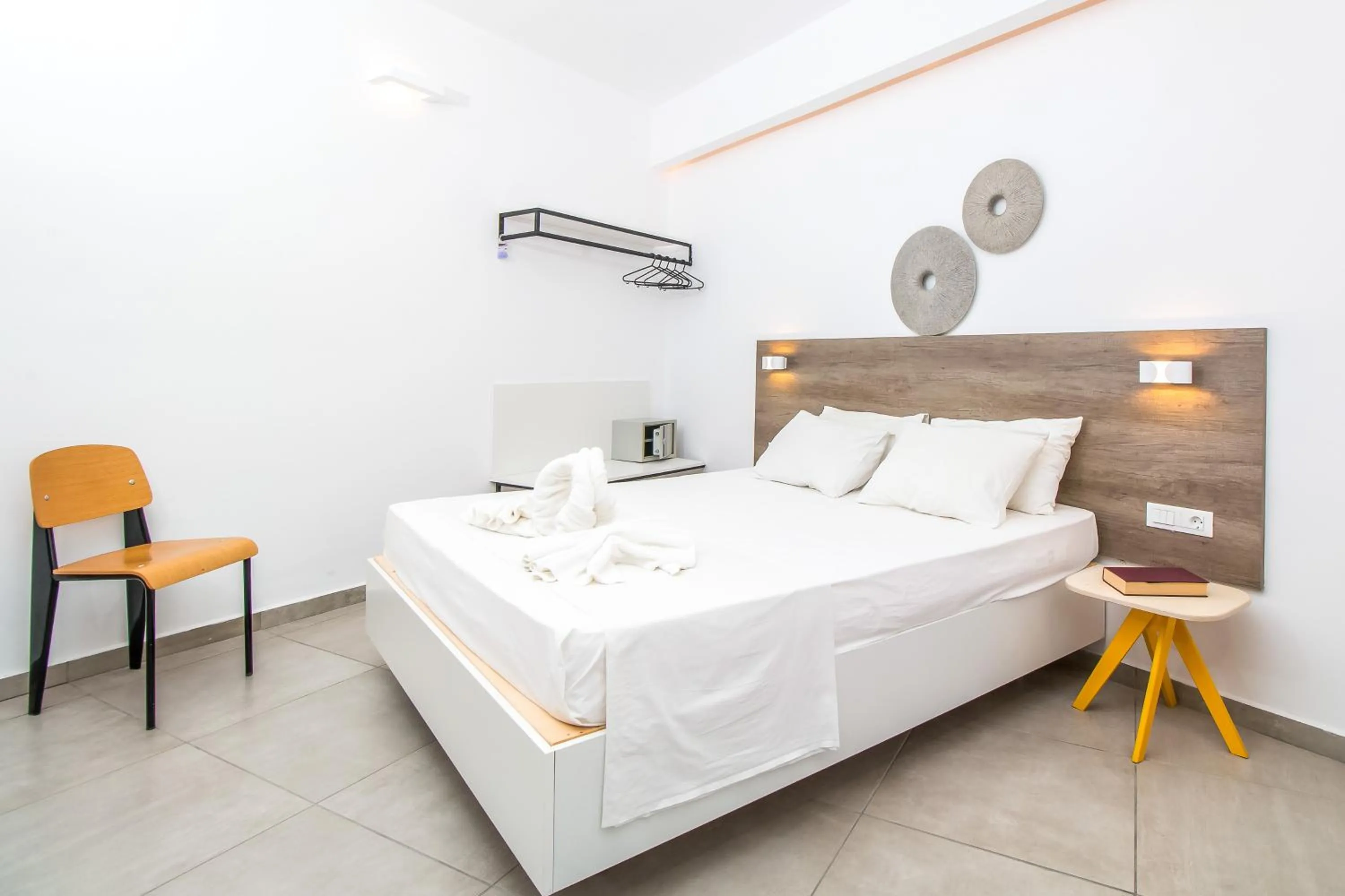 Bed in Hillside Studios & Apartments