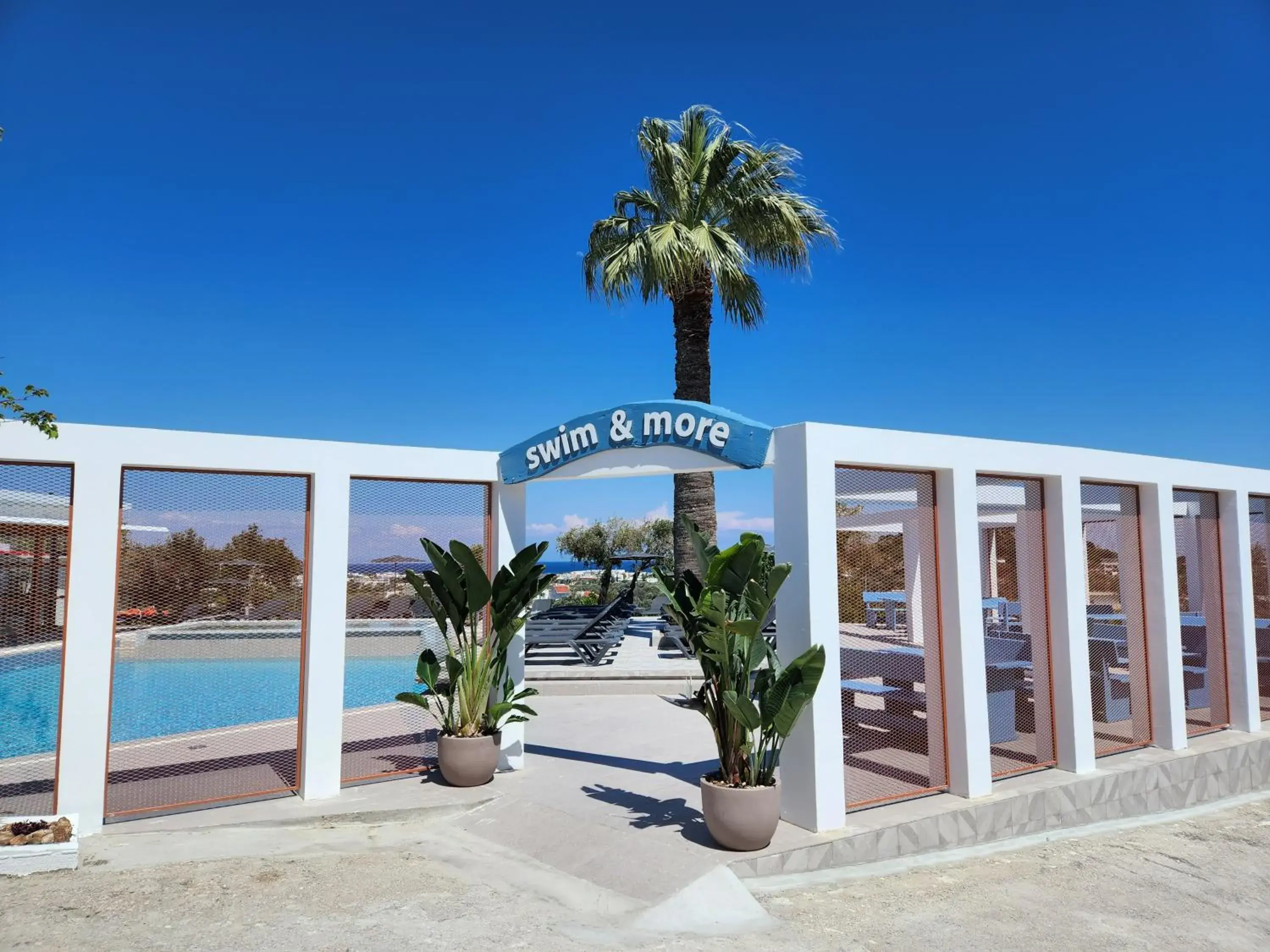 Property building in Hillside Studios & Apartments Property building in Hillside Studios & Apartments