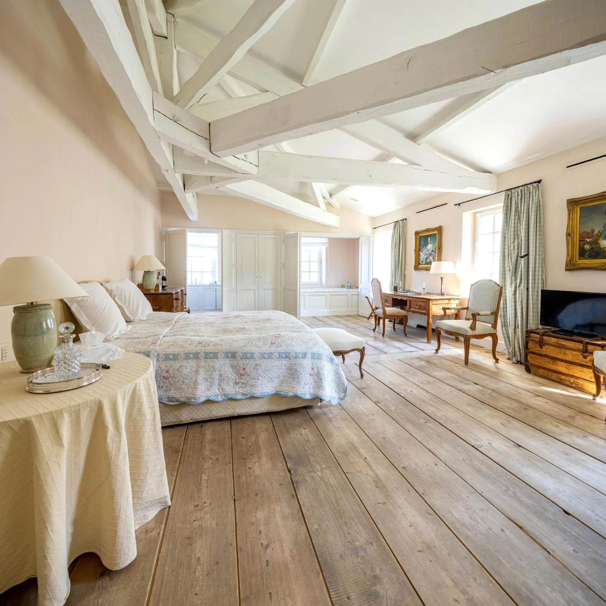 Deluxe Double Room in Château du Tertre