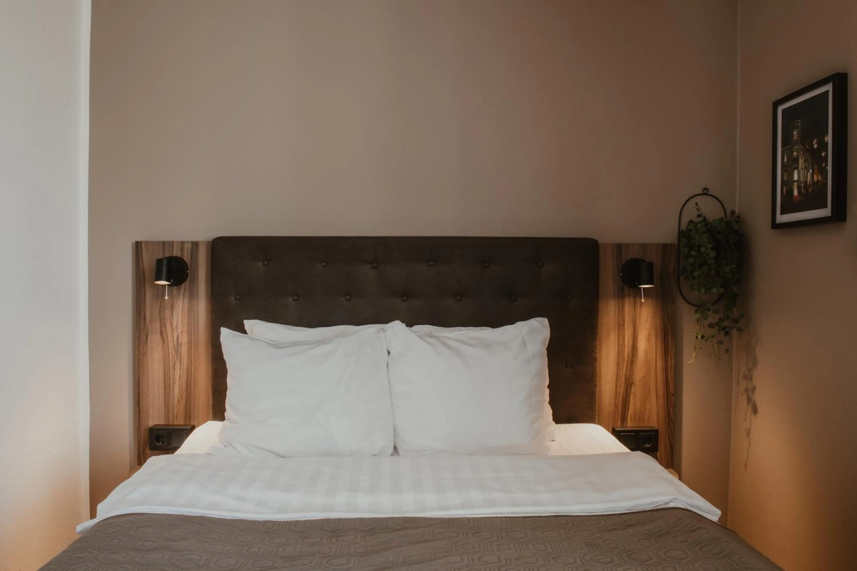 Bed in Home Hotel Cardinal