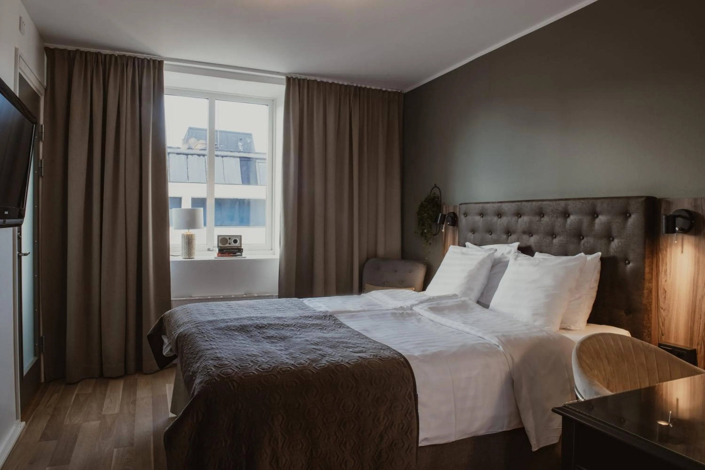 Bed in Home Hotel Cardinal