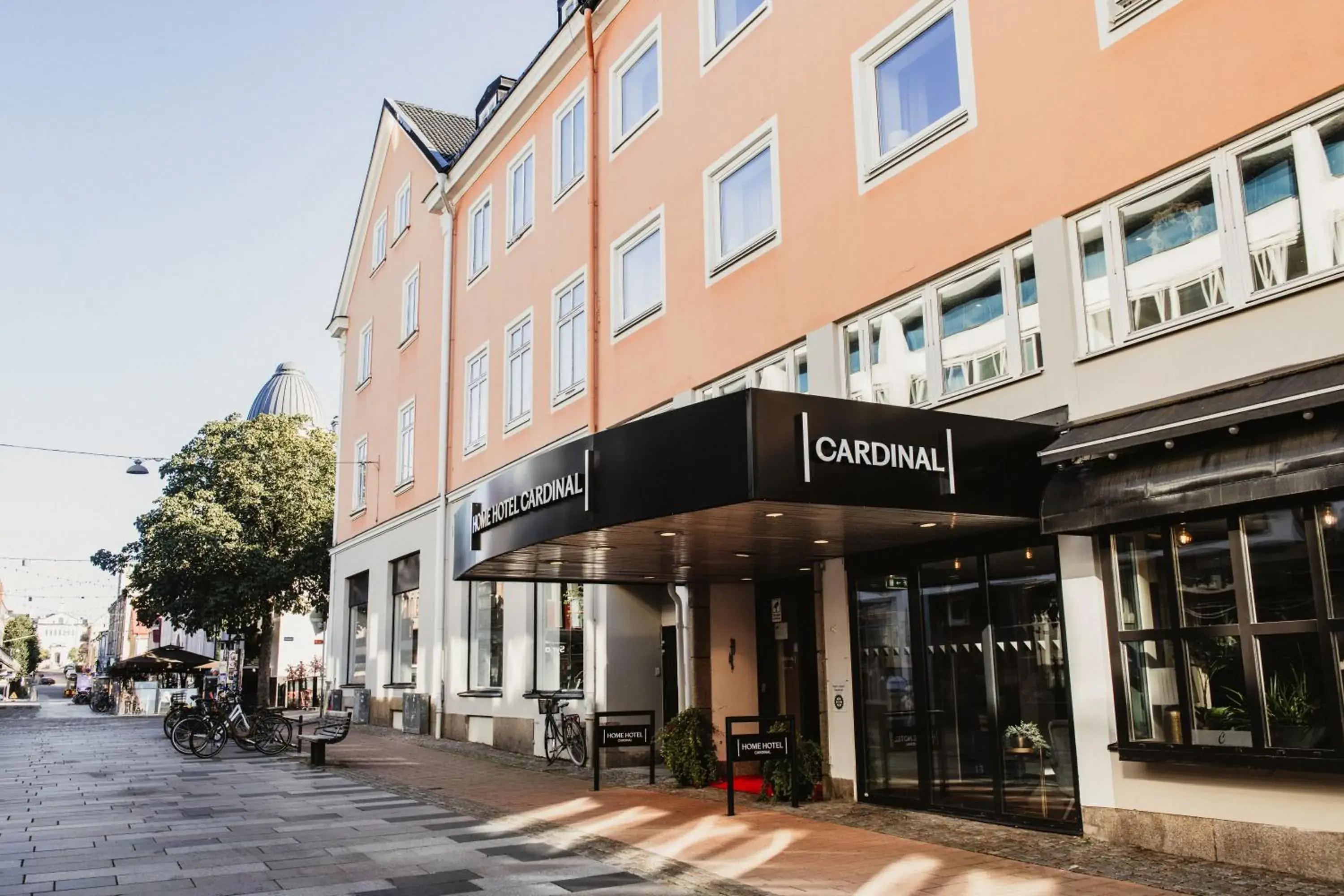 Facade/entrance in Home Hotel Cardinal Facade/entrance in Home Hotel Cardinal